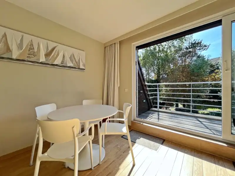RUSTIG APPARTEMENT MET GROOT ZONNIG TERRAS foto 9