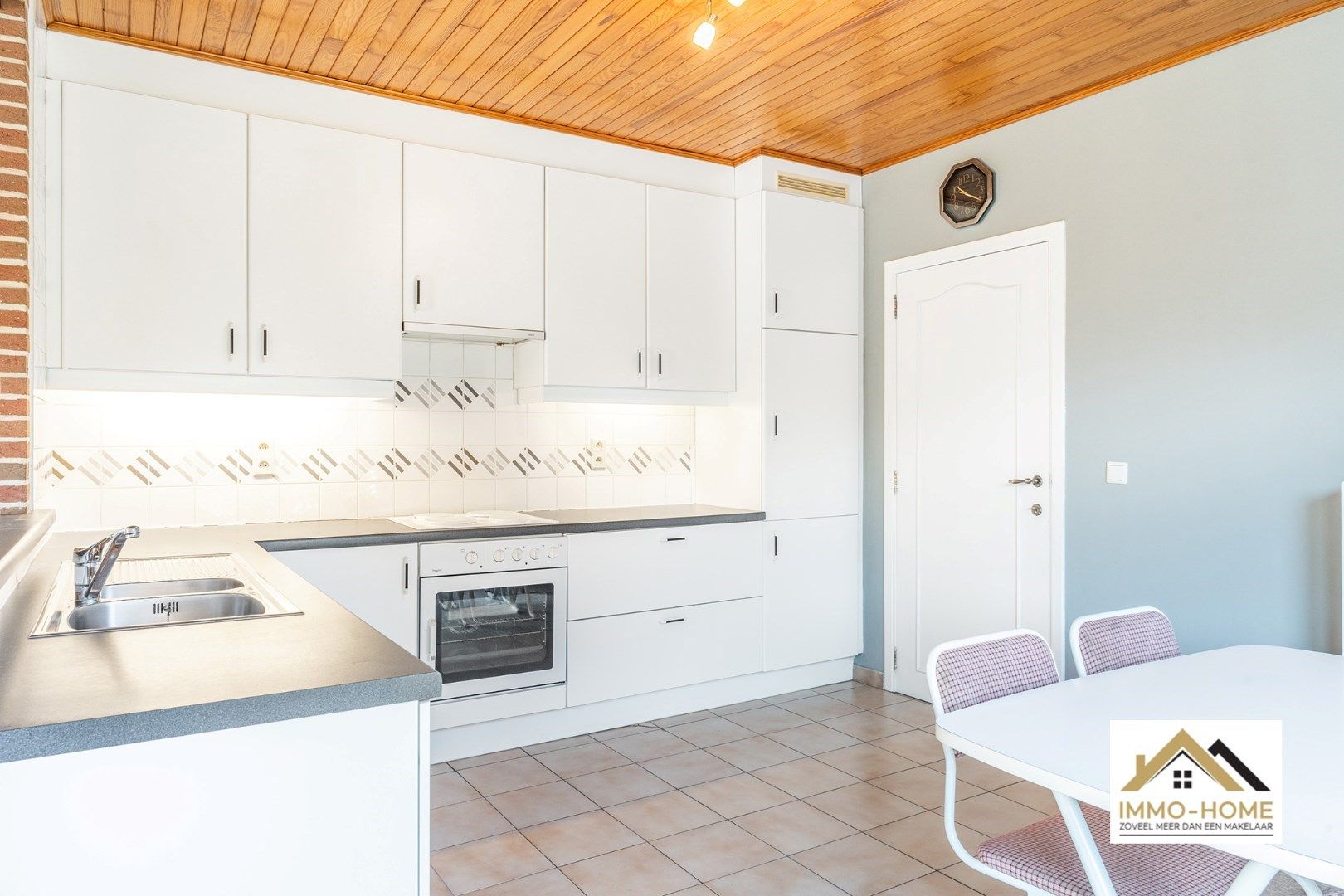 Ruime instapklare woning op rustige ligging foto 8