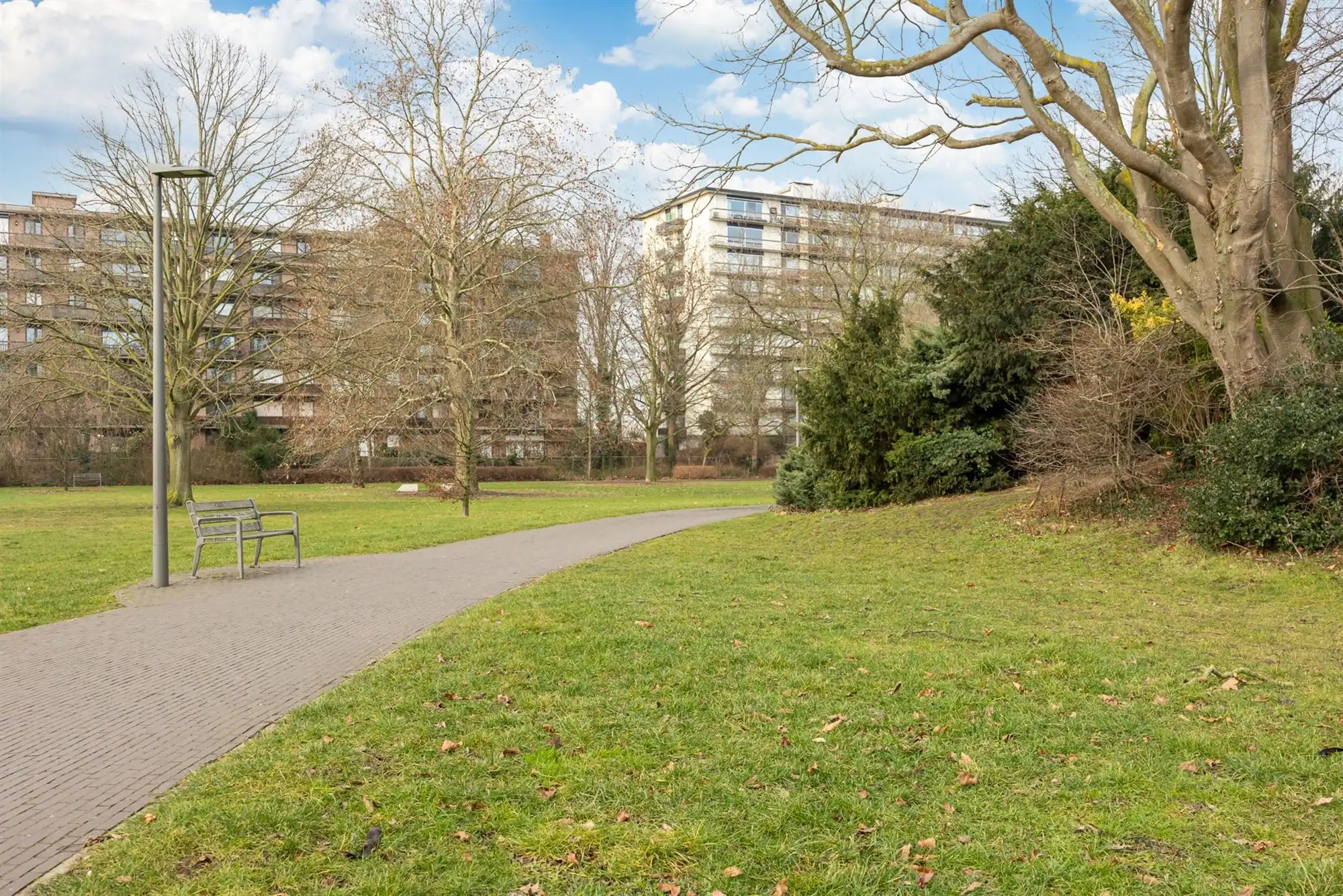 Gerenoveerd app. met 2 slpkmrs. en prachtig uitzicht foto 16