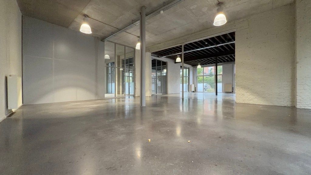 Instapklaar kantoor te huur in wijk Zurenborg te Antwerpen foto 5