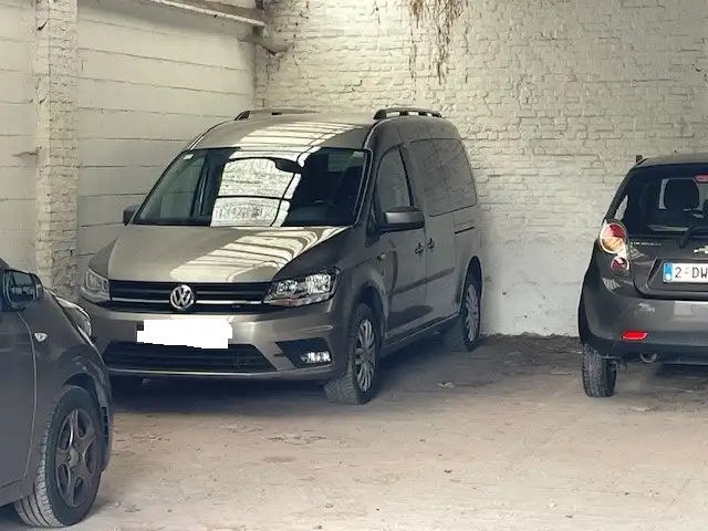 Autostaanplaats te huur foto 3