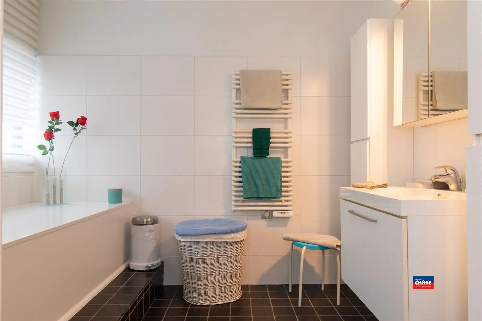 Gemengd gebouw met winkel, 2 appartementen, kantoor en magazijnruimte foto 27