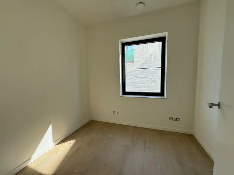 GLOEDNIEUW glvl app met 3 slaapkamers en tuin! foto 15