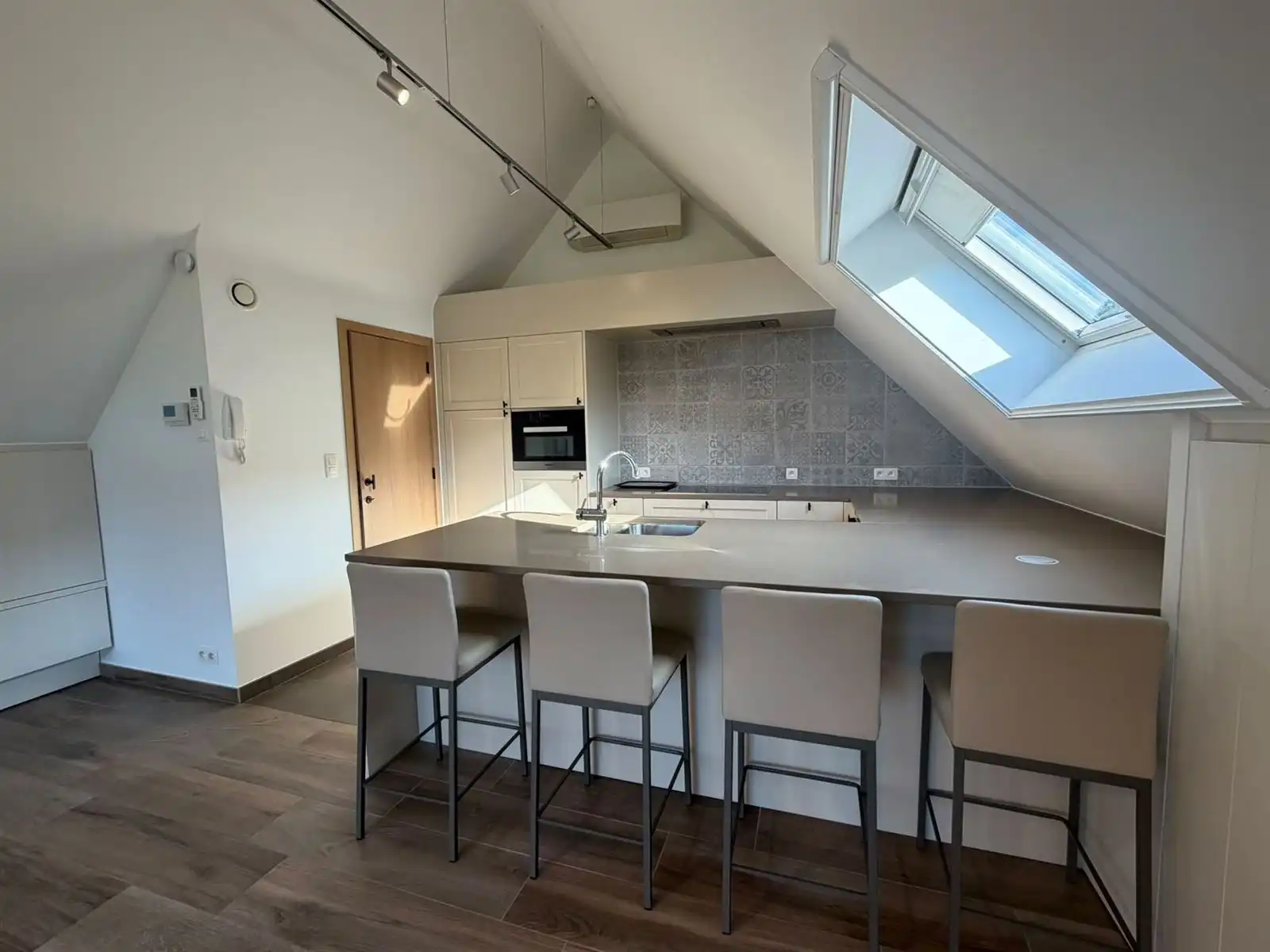 Open bebouwing met twee slaapkamers en 2 ruime terrassen foto 16