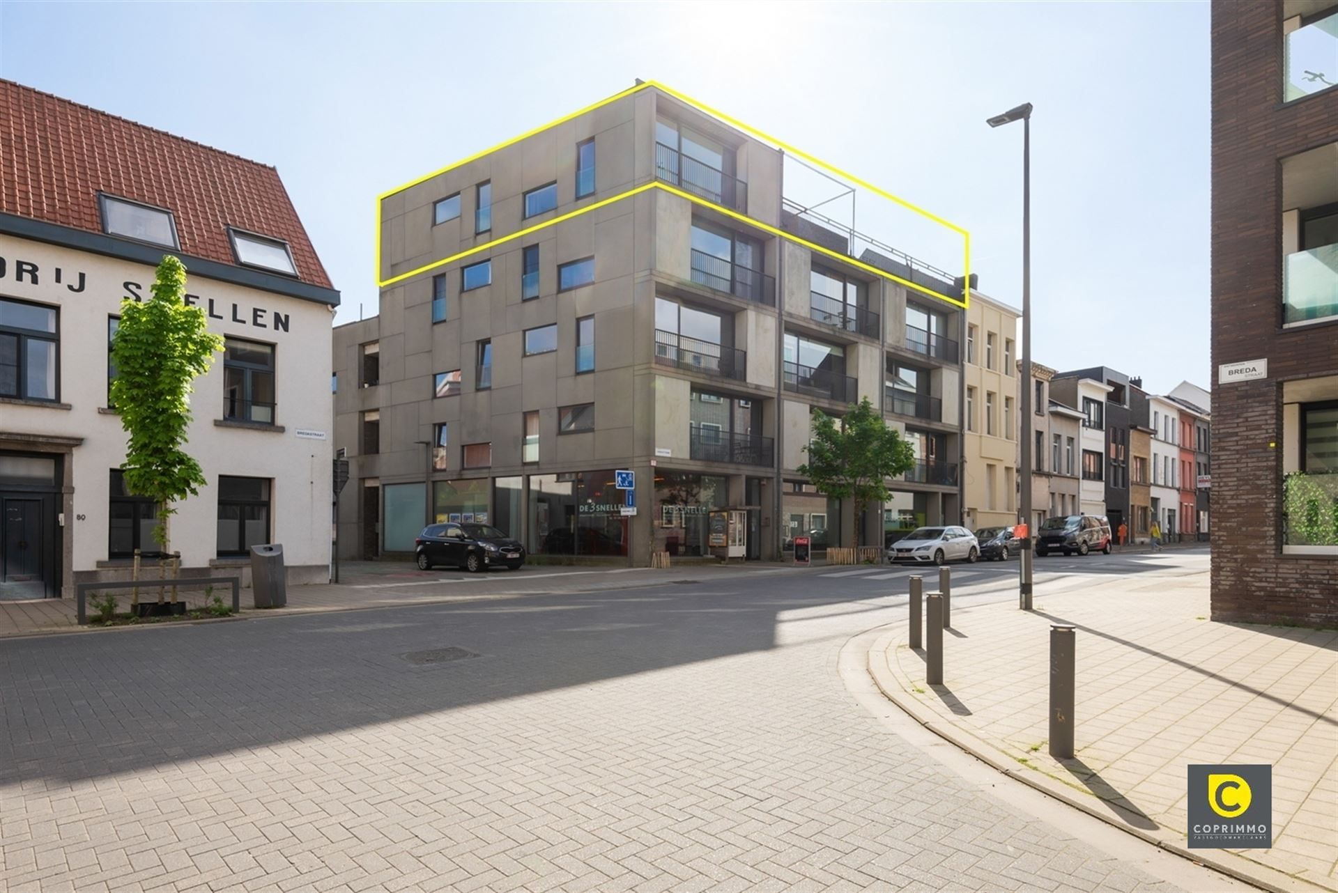 Luxueus penthouse met 6 SLPKS, 2 BDKS en dakterras! foto {{pictureIndex}}