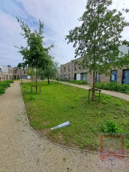 Moderne woning met 3 slaapkamers, tuin en 2 parkeerplaatsen. foto 3