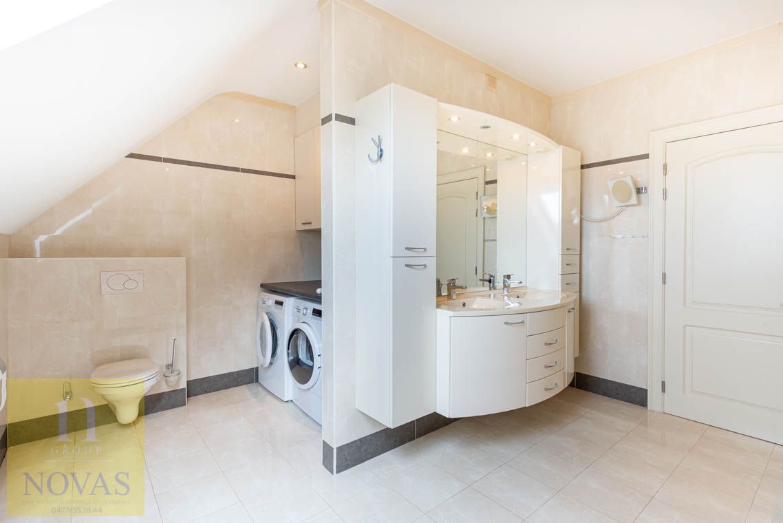 Midden centrum, 210m², zonnepanelen, 3 slaapkamers foto 13