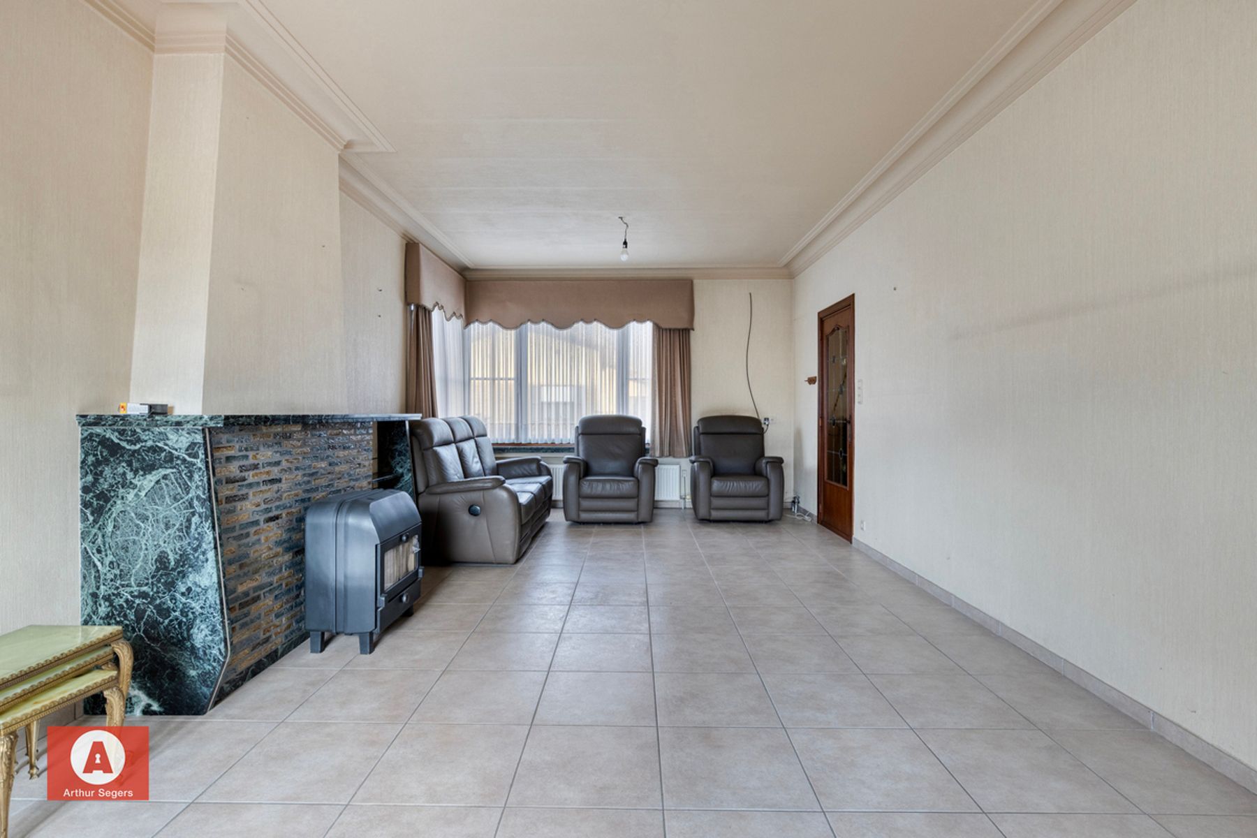 Gezinswoning mét karaktergevel & garage pal bij het centrum. foto 7