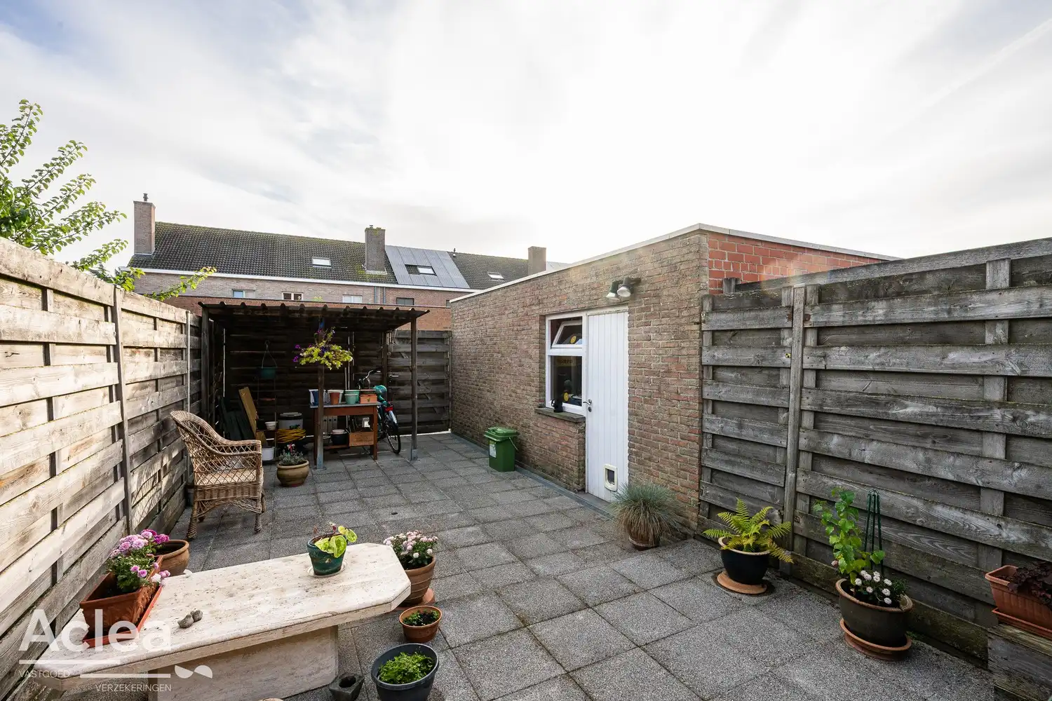 Goed gelegen woning met 3 slaapkamers én garage foto 8