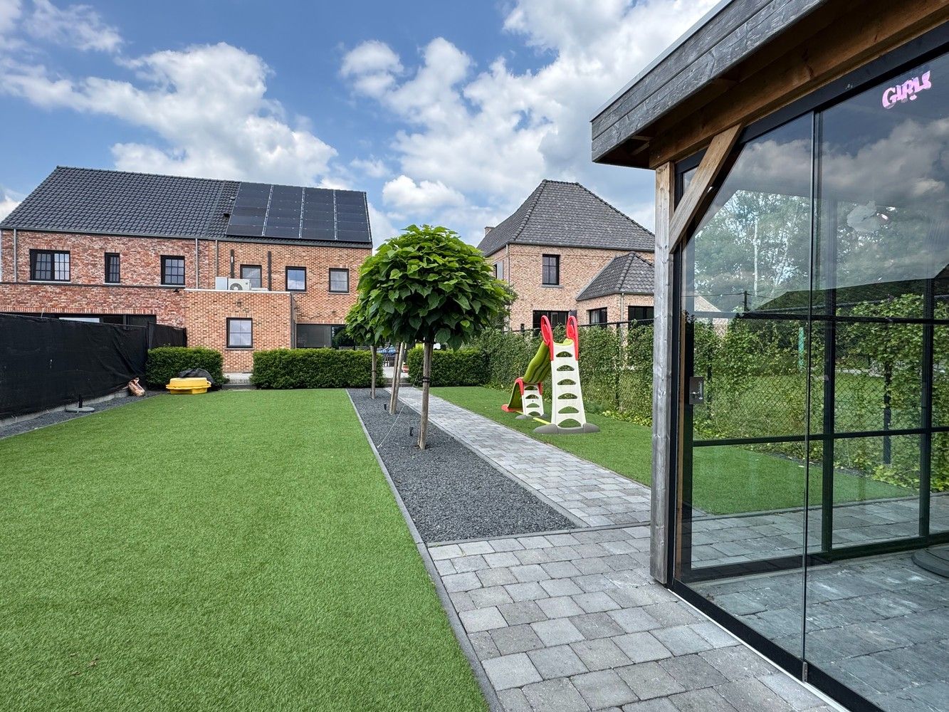 Prachtige energieneutrale woning met 4 slpks en aangelegde tuin foto 33