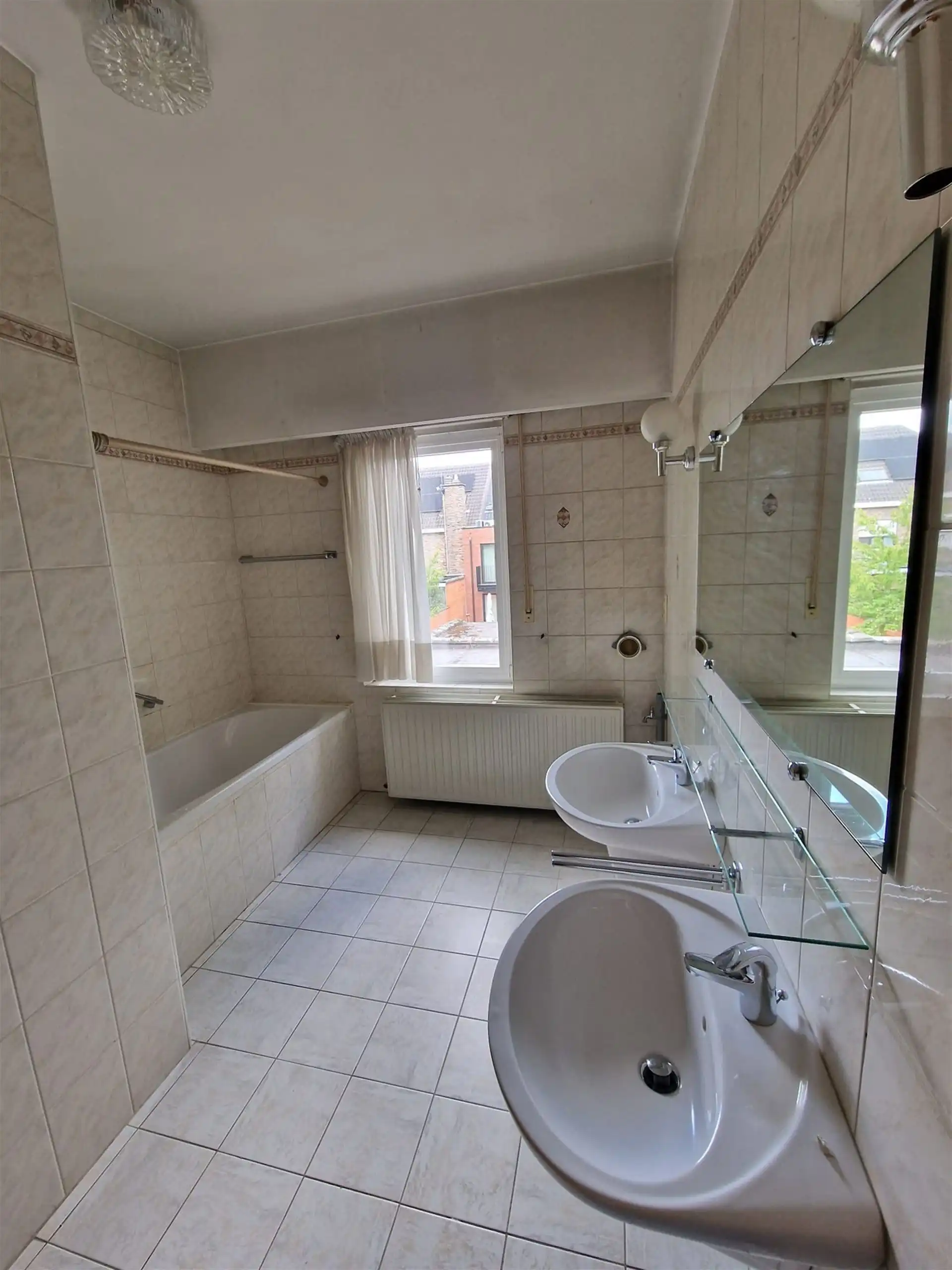 GOED GELEGEN APPARTEMENT MET GARAGE foto 12