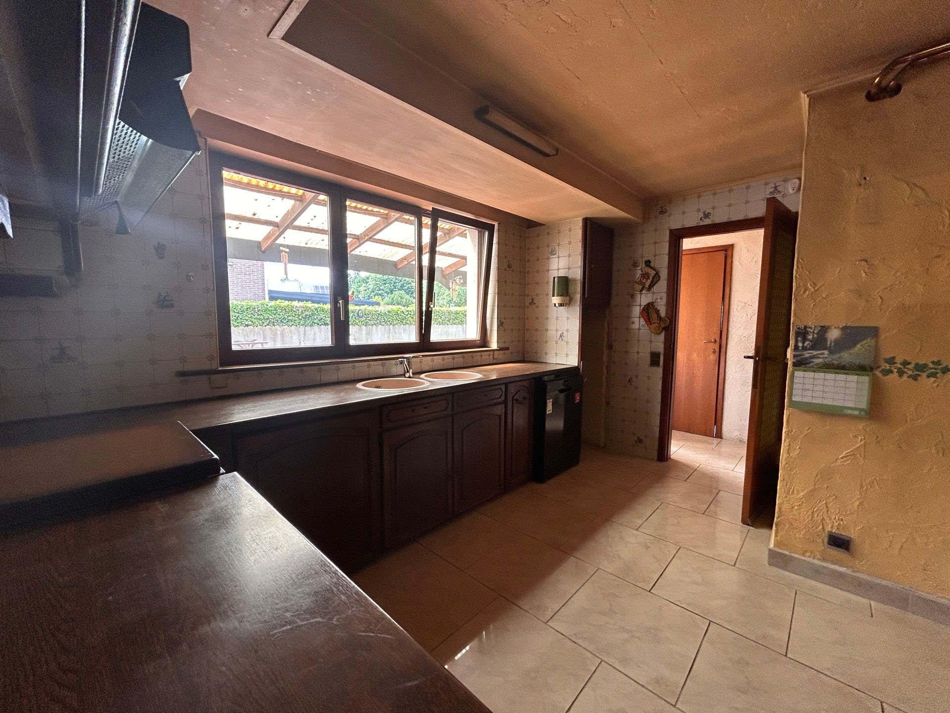 Te renoveren woning met 4 slpks op grondperceel van 933 m2 foto 9