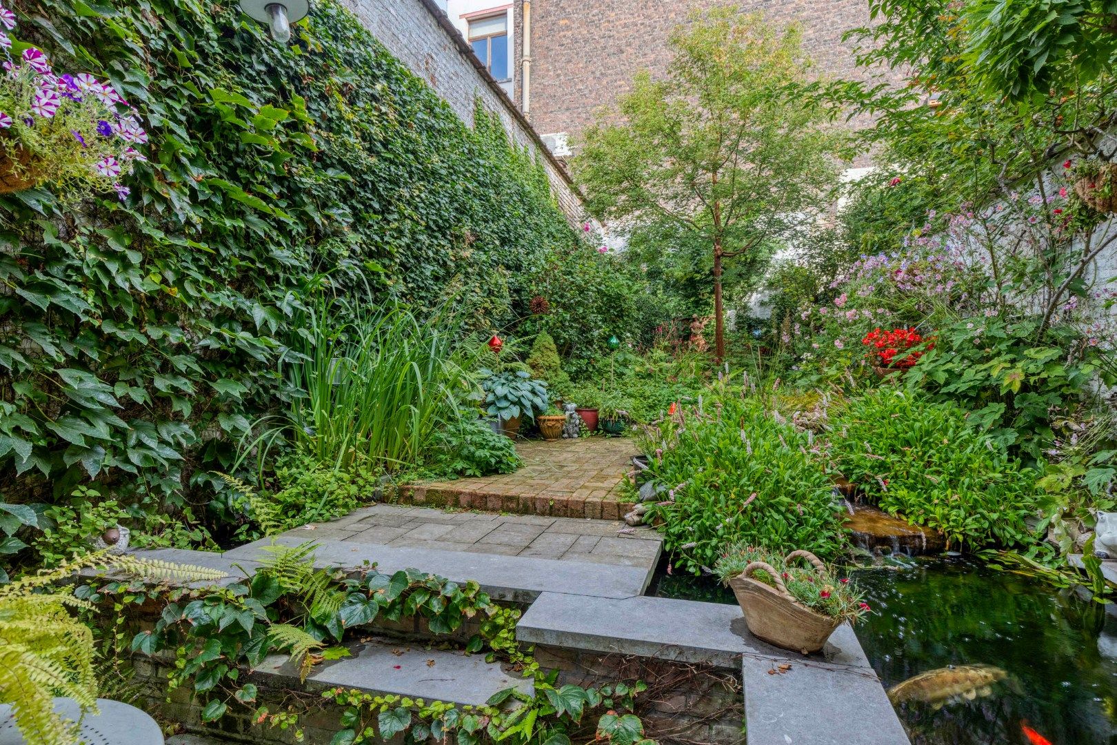 Een prachtig, uitstekend onderhouden herenhuis! foto 28