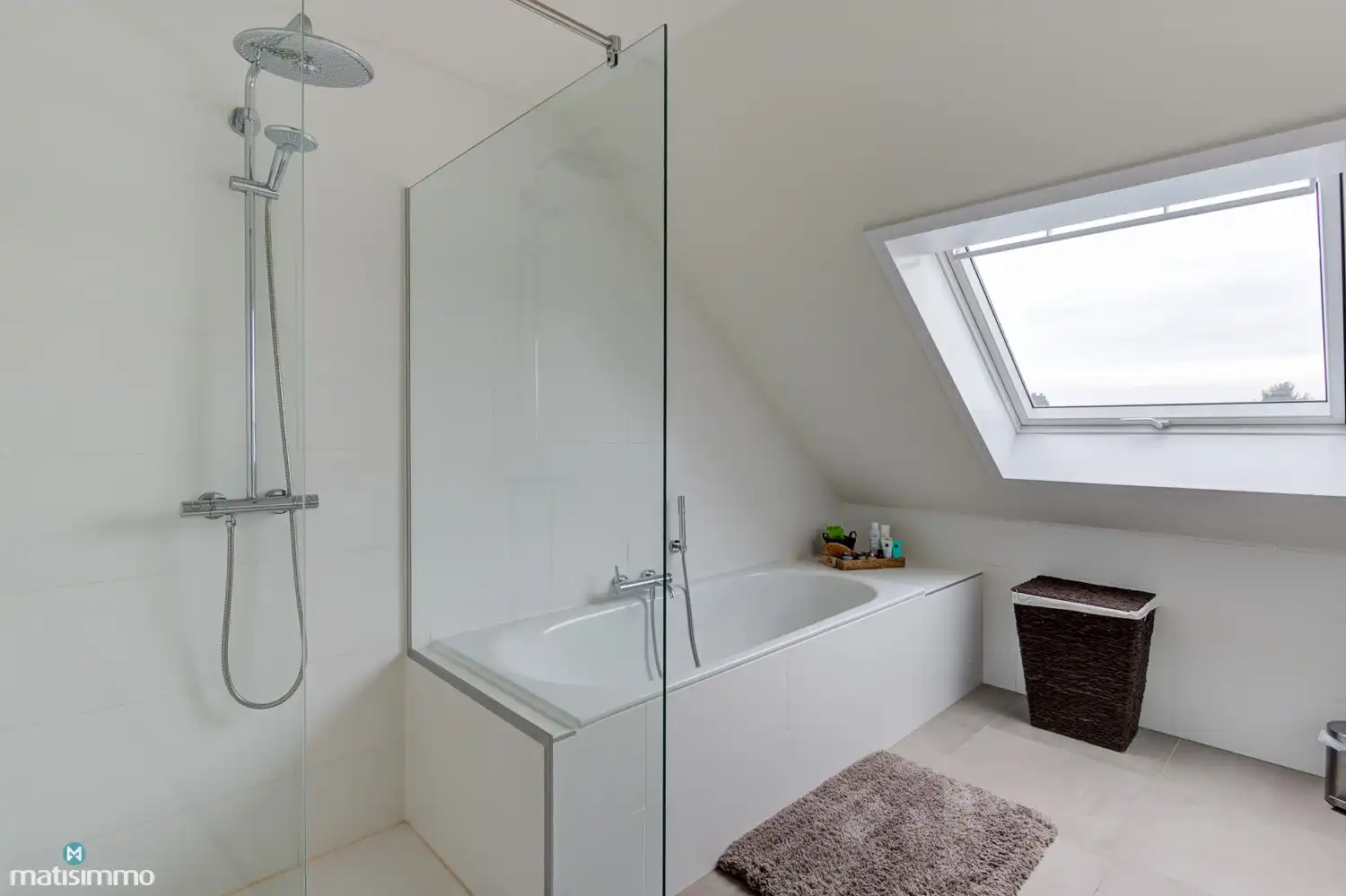 RIANT, INSTAPKLAAR DUPLEXAPPARTEMENT MET 2 SLAAPKAMERS EN 2 AUTOSTAANPLAATSEN IN MOELINGEN foto 17