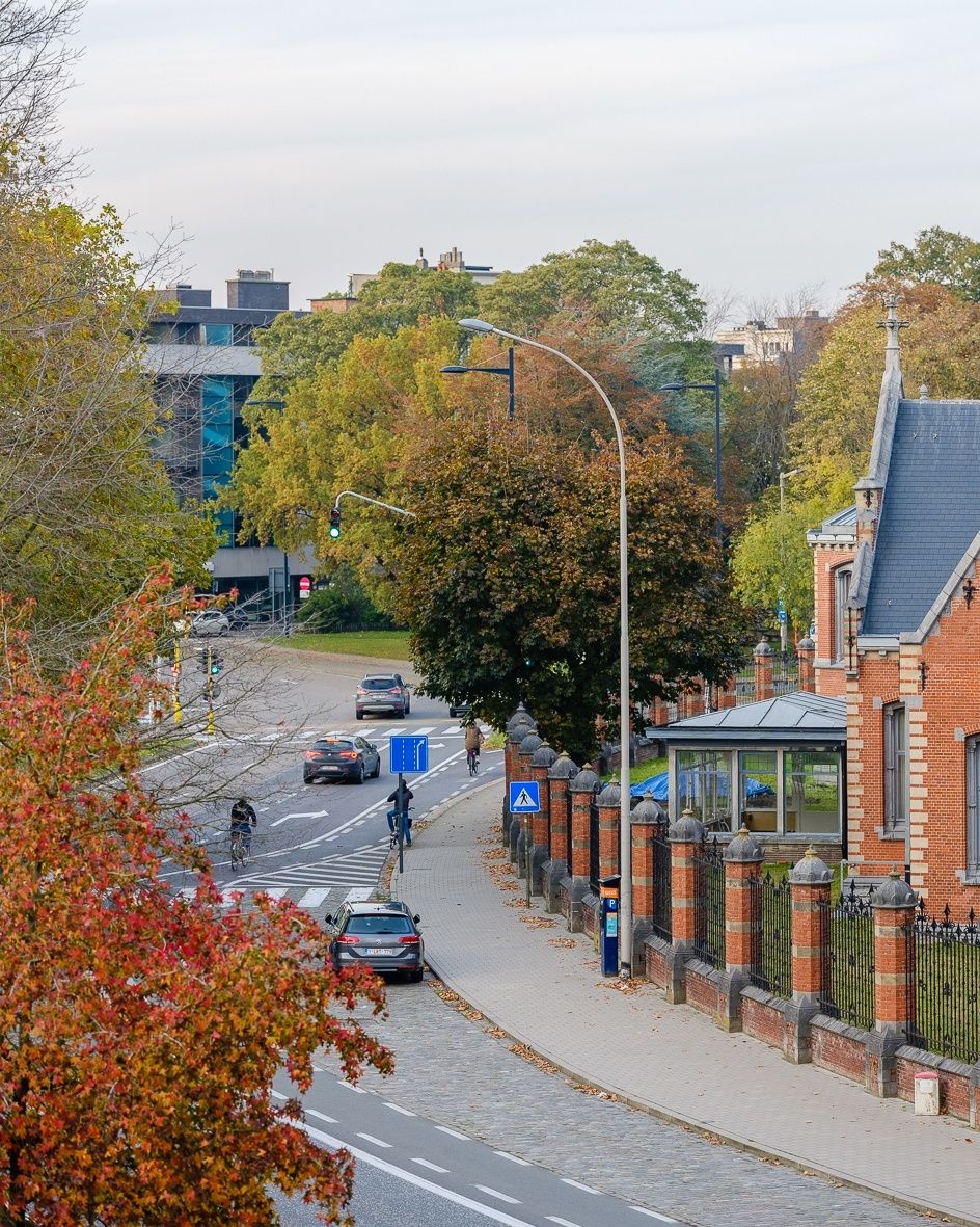 Prachtig gerenoveerde (Volt Architecten) interbellumwoning met vier slaapkamers, twee badkamers en zonnige stadstuin nabij de Bijloke. foto 31