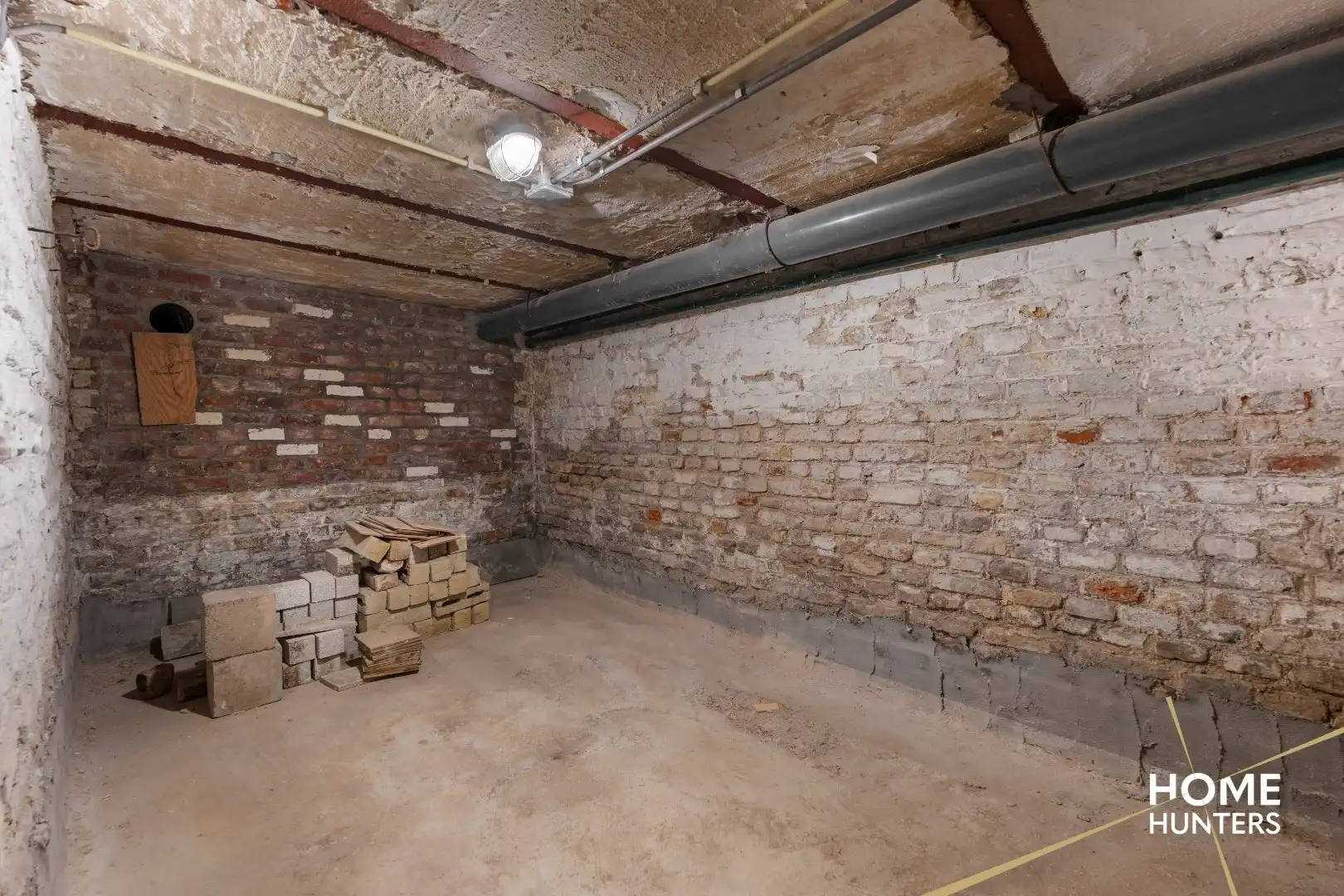 Een verborgen parel in het hart van Ieper – wonen, werken én genieten op één unieke locatie foto 27