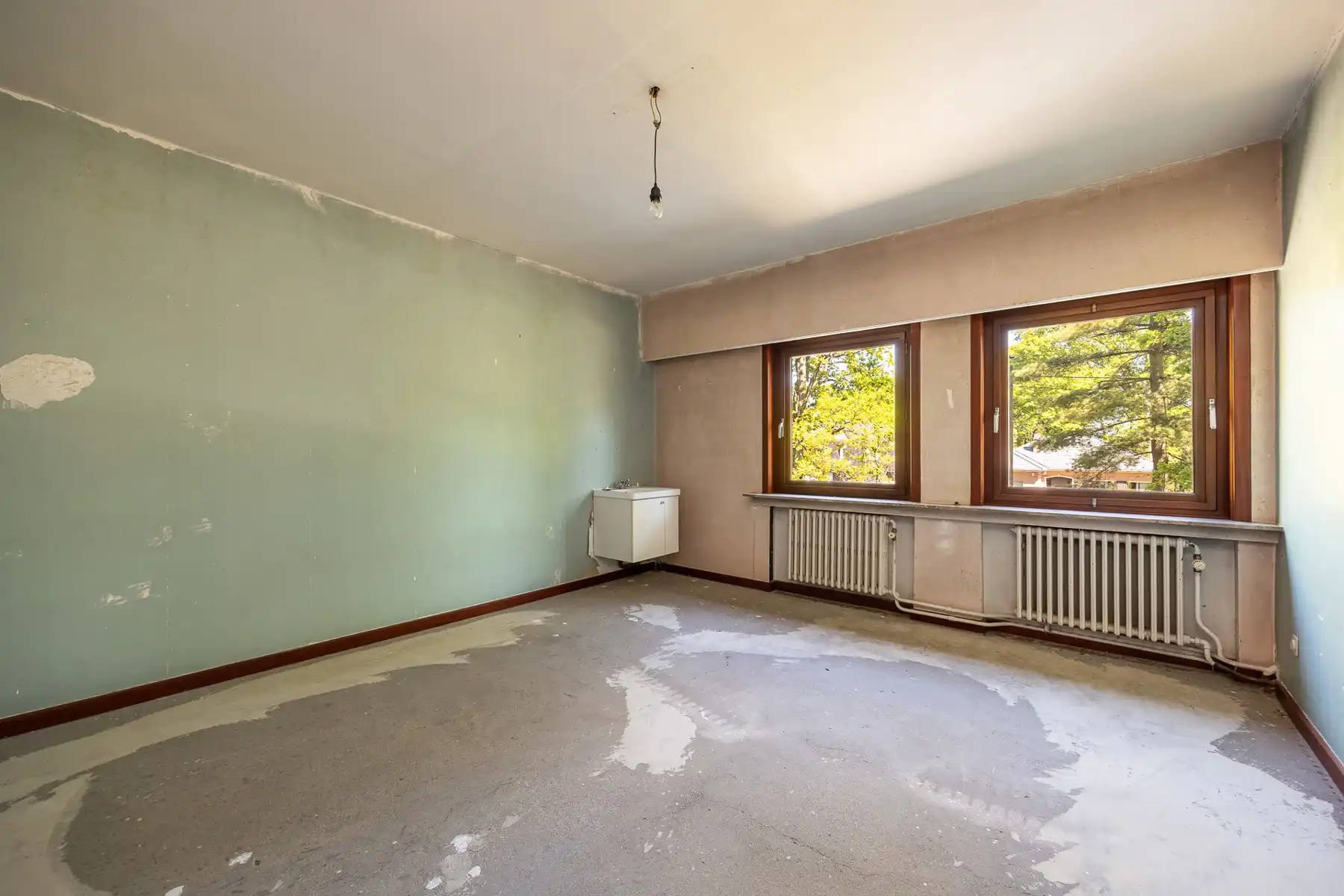 Unieke te renoveren villa op prachtig perceel foto 14