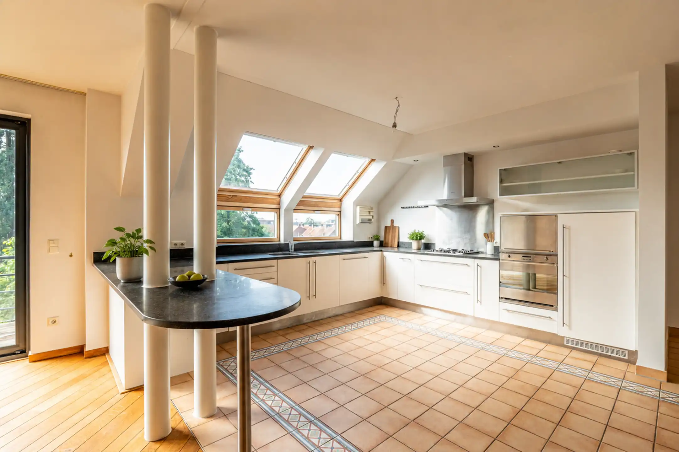 Riant appartement van 196 m² met prachtig zuidterras foto 5