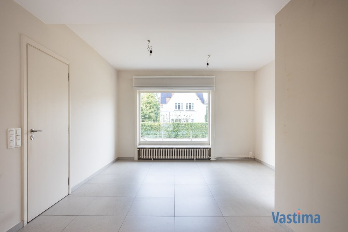 Lichtrijke villa met royale tuin vlak bij natuur & stadsleven foto 10