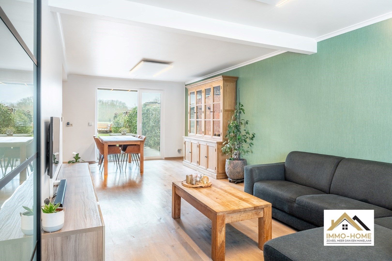 Hoofdfoto van de publicatie: Instapklare woning met prachtig landelijk uitzicht! 