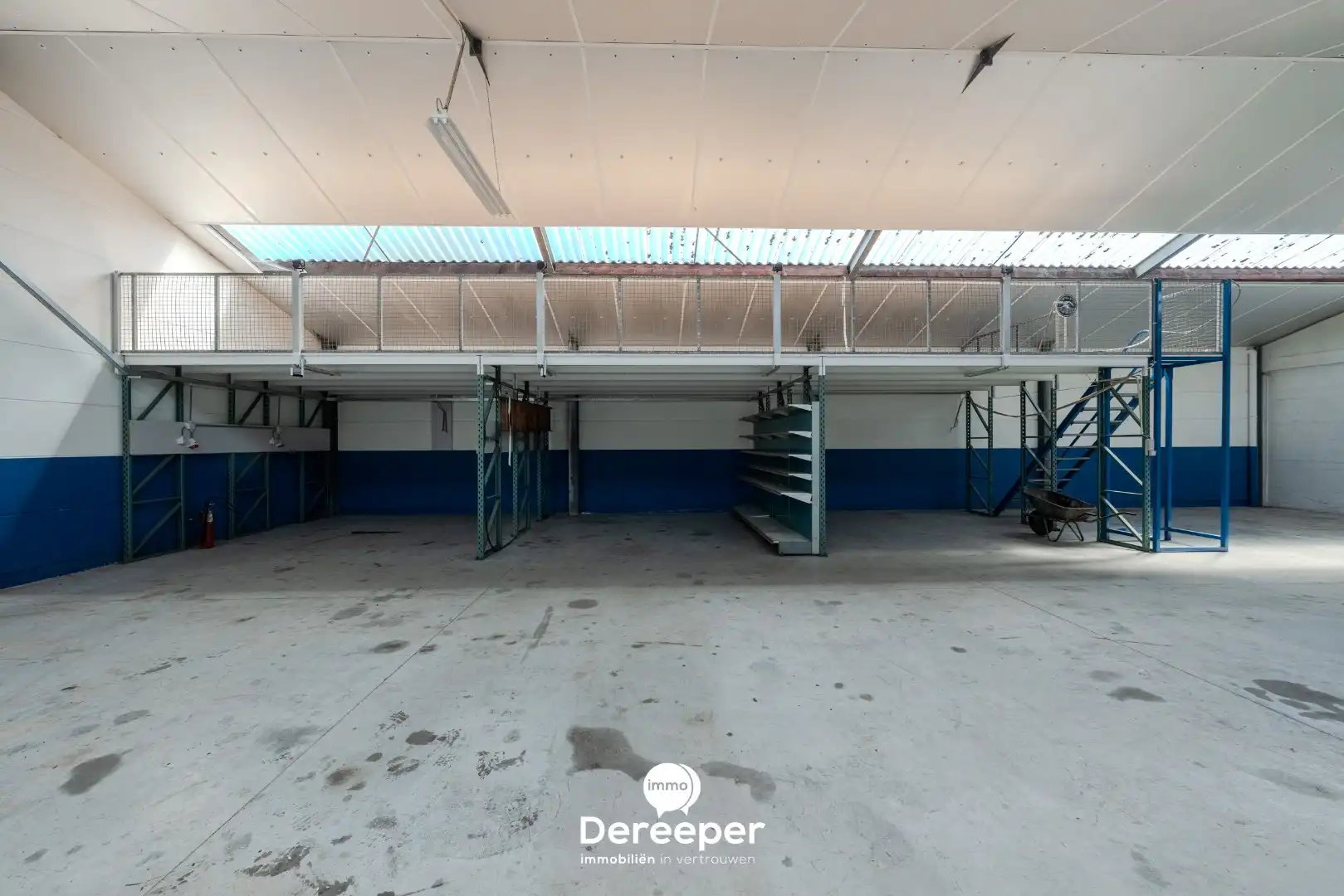 Commercieel pand met showroom, atelier, opslagplaatsen en woonst op toplocatie foto 7