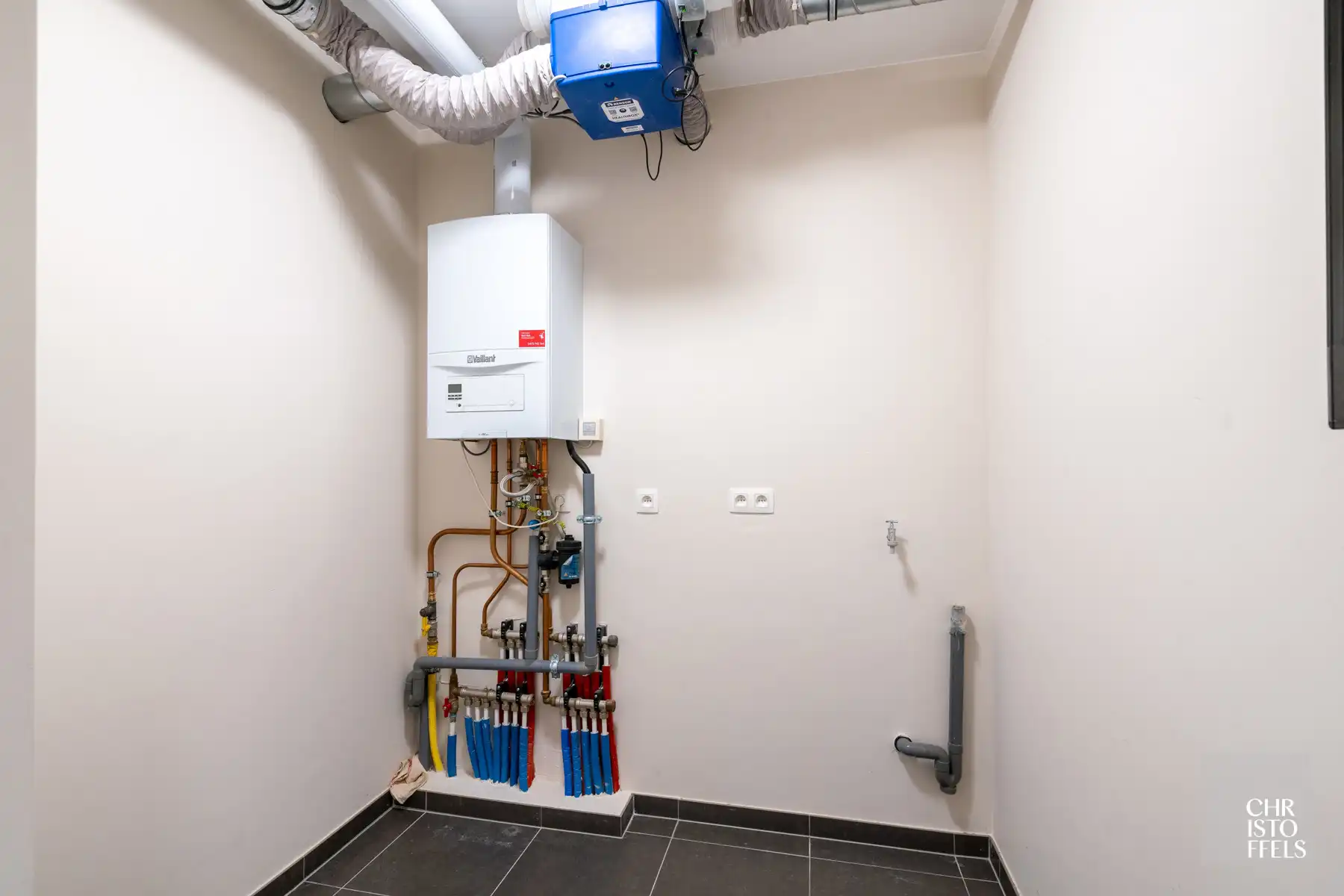 TE HUUR - 2-slaapkamerappartement (103m²) in het centrum van Zutendaal! foto 12