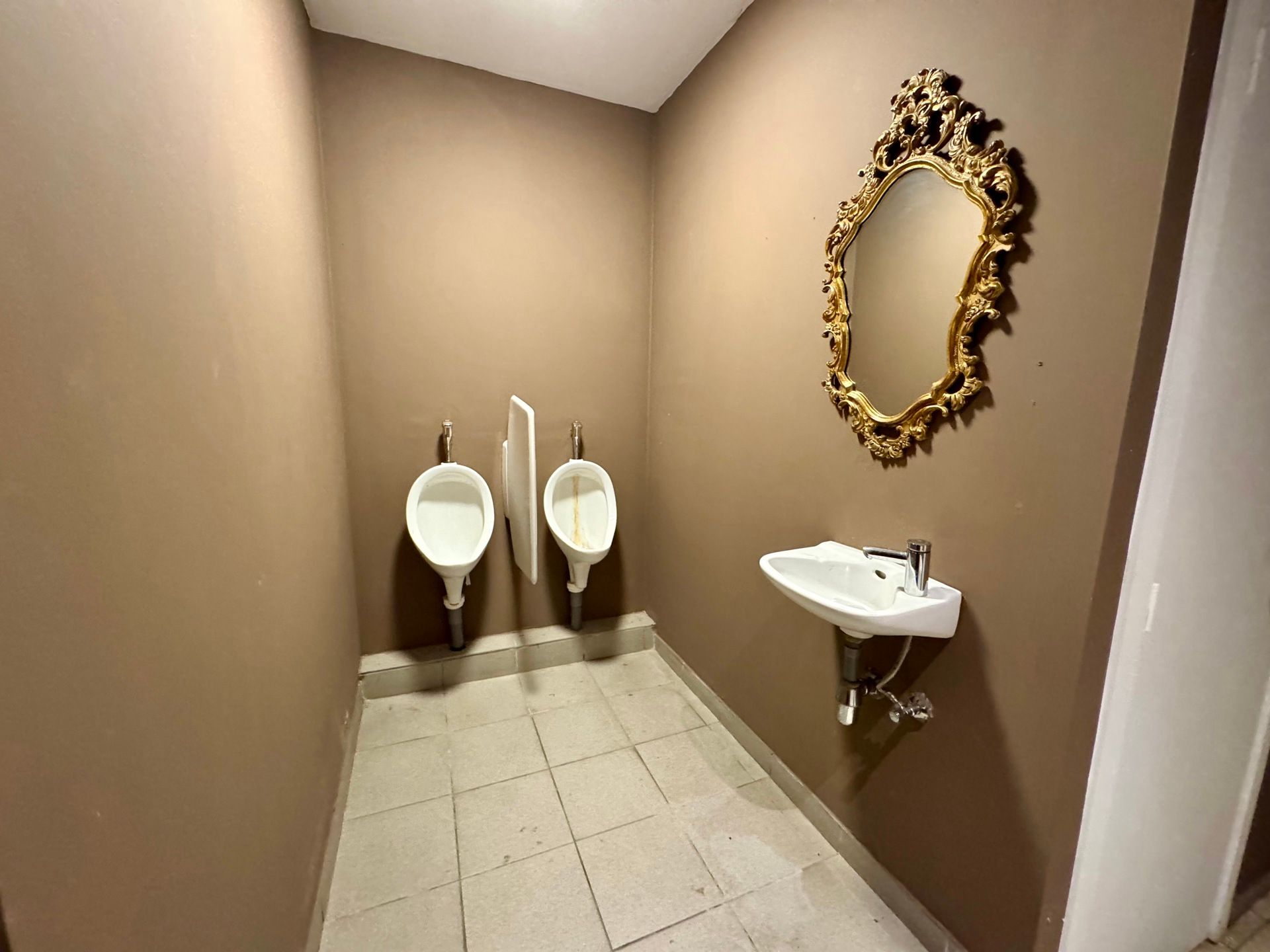Handelspand met duplex-appartement te Langdorp foto 8