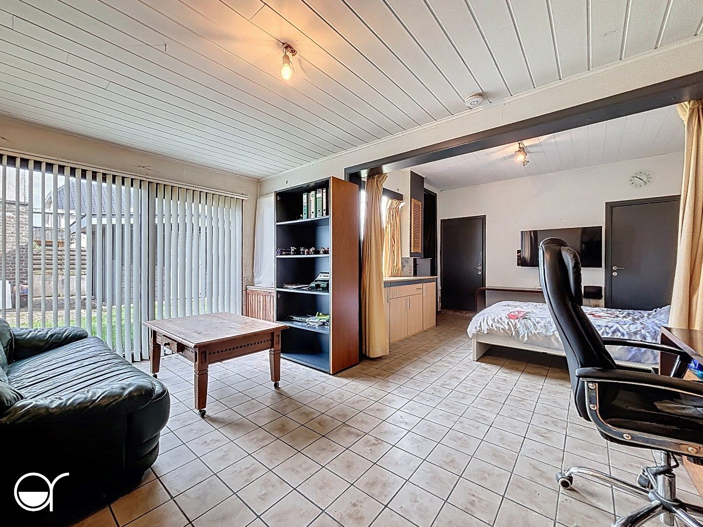 Te renoveren woning met uitzicht op de velden foto 6