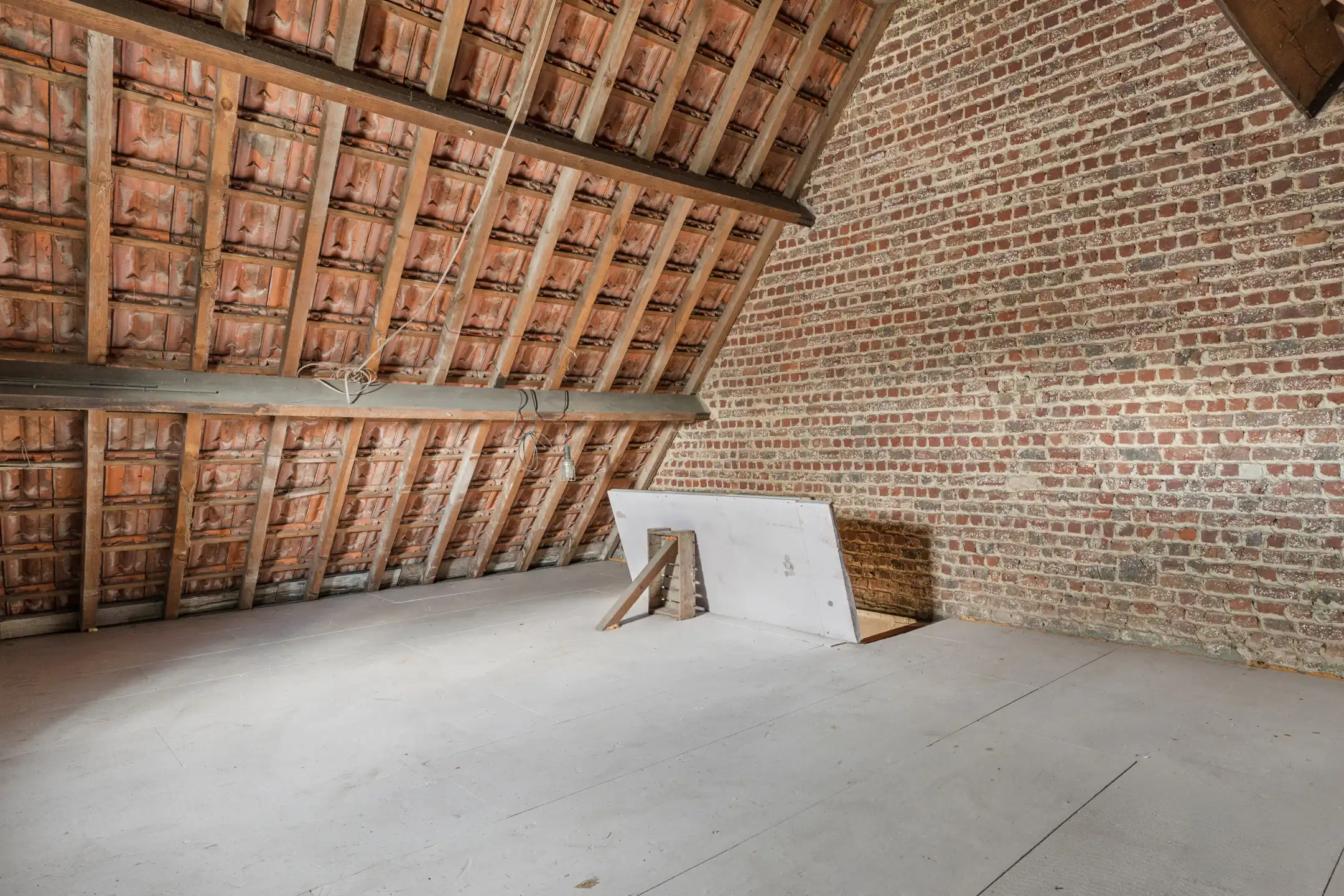  Te renoveren 3-gevelwoning in rustige doodlopende straat  foto 19