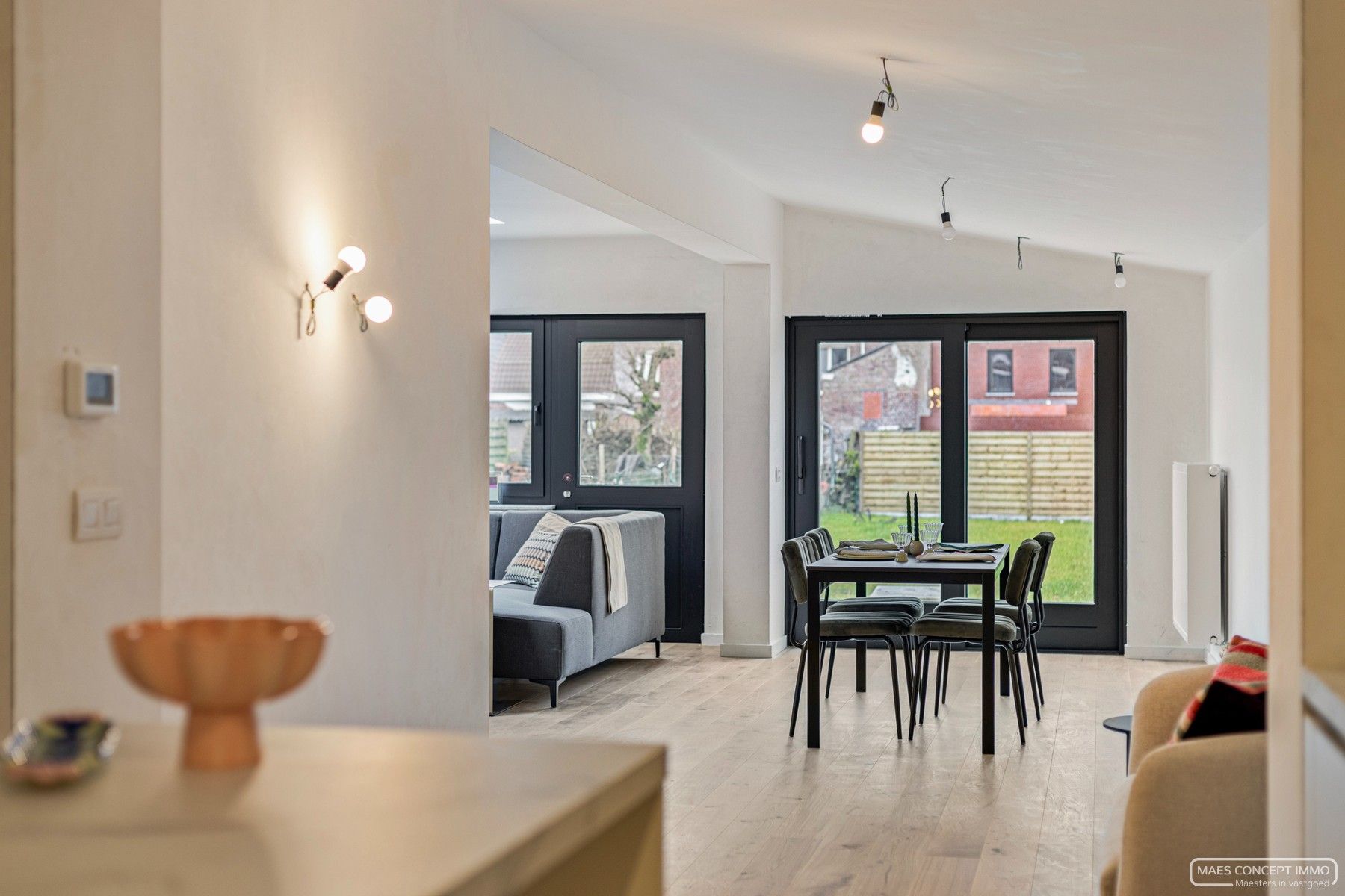 Unieke, gerenoveerde woning in het hart van Moen foto 9