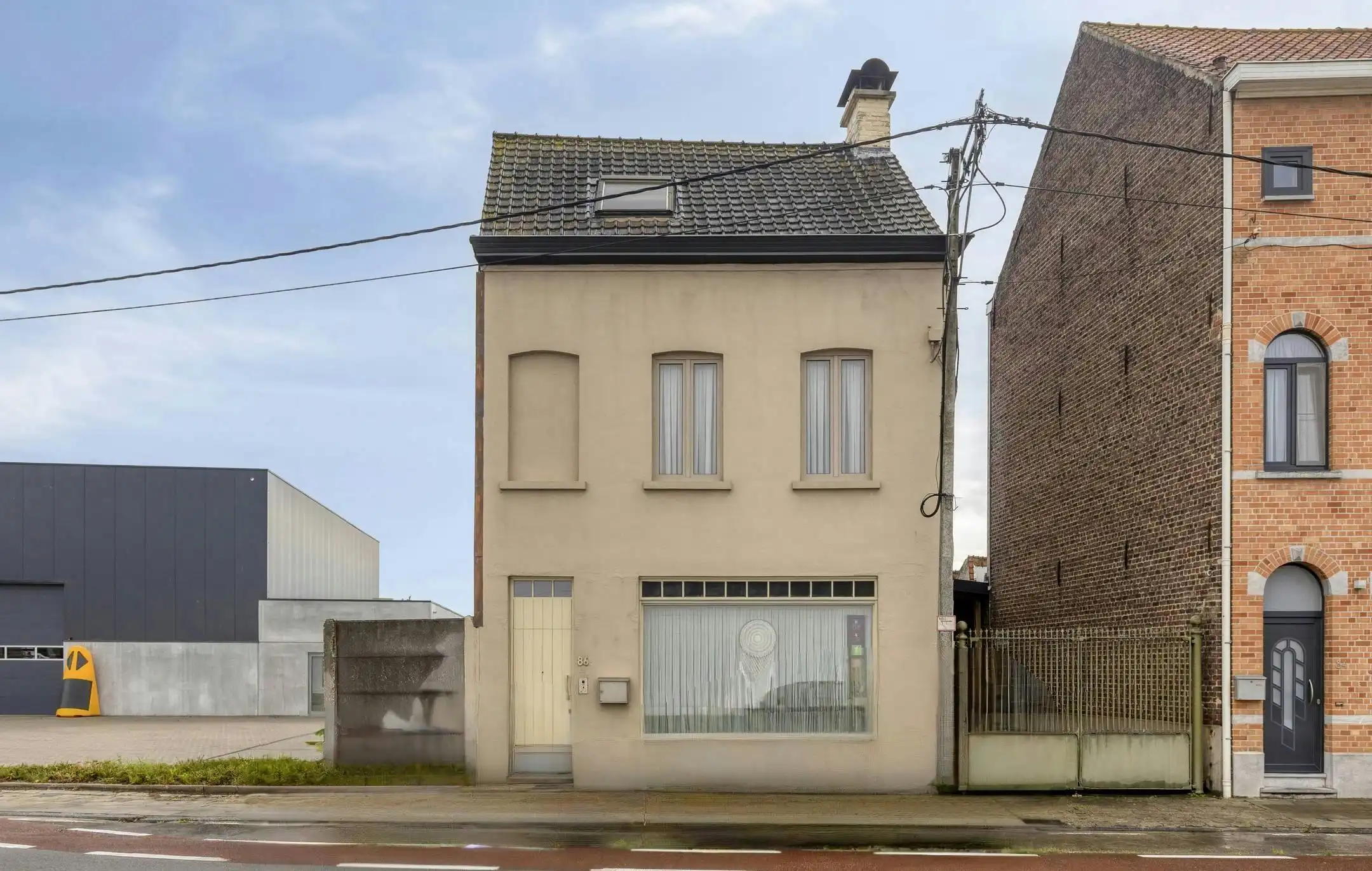Ruime gezinswoning met 4 slaapkamers te koop in Kortrijk. foto 23