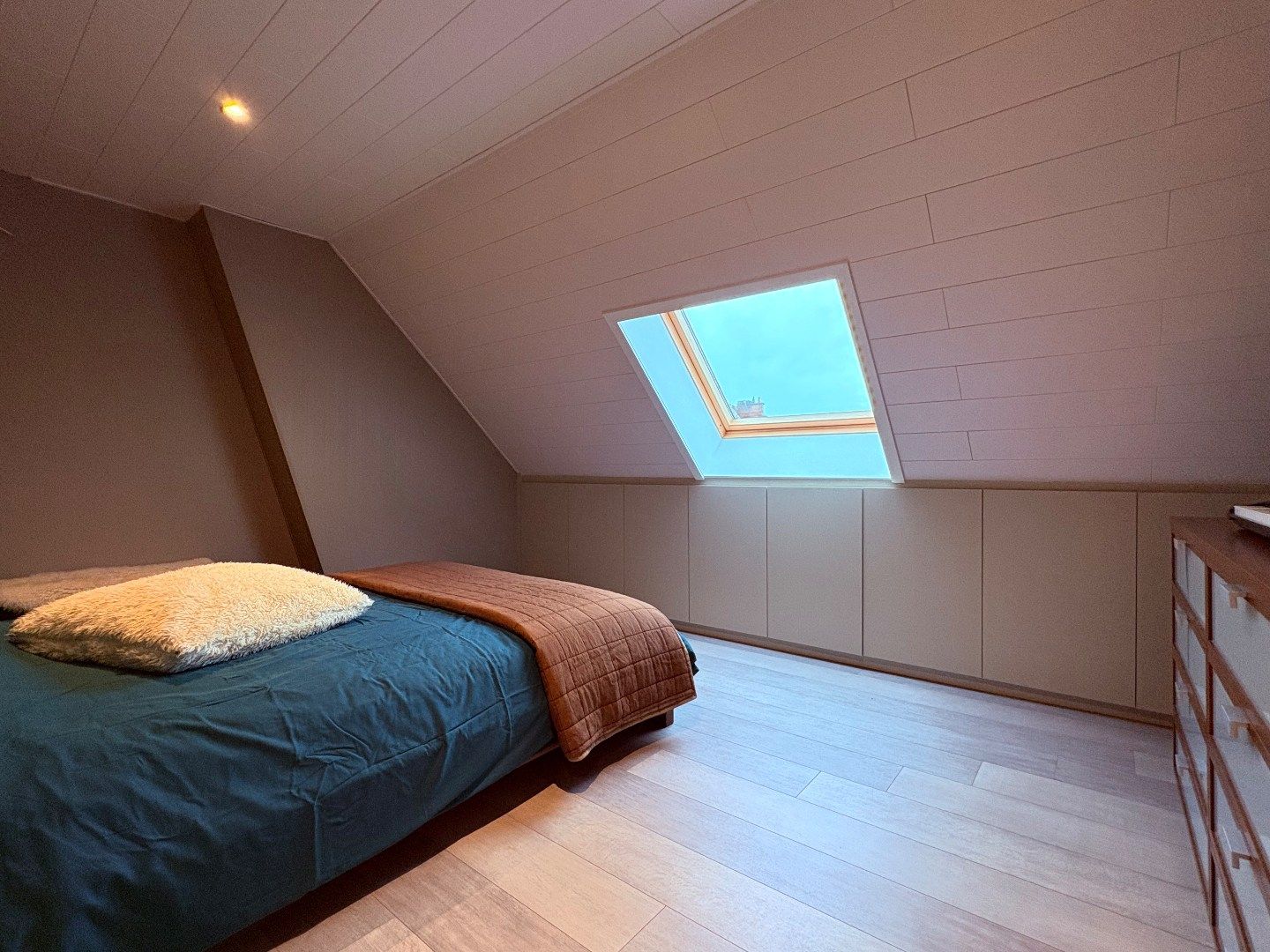 Instapklare woning te koop in Harelbeke met 3 slaapkamers en 2 leefruimtes! foto 11