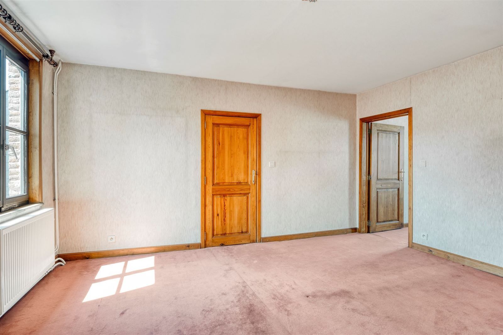 Woning met 3 slaapkamers, tuin en 2 staanplaatsen foto 16