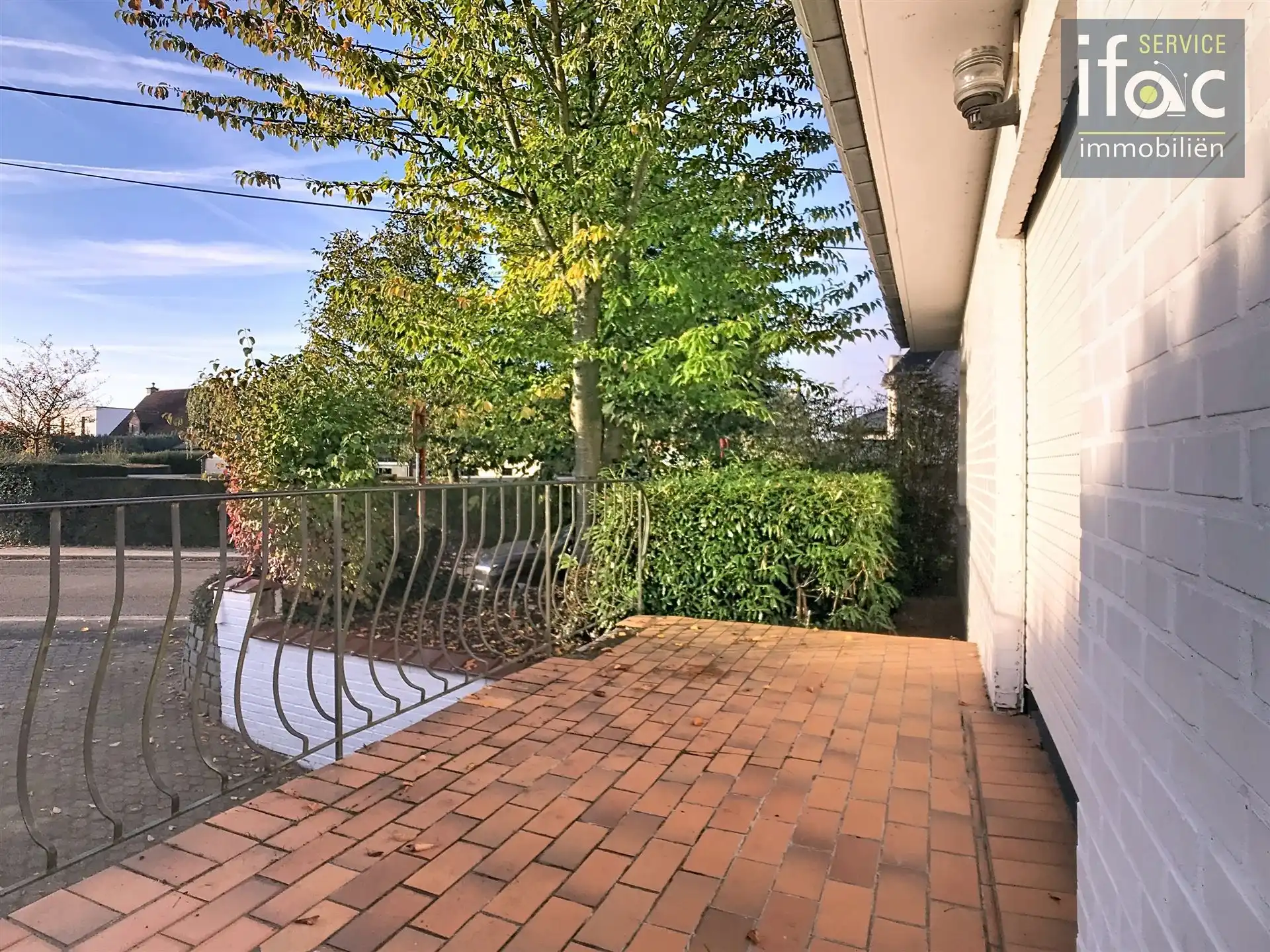 Bungalow met 4 slaapkamers en ruime garage foto 22