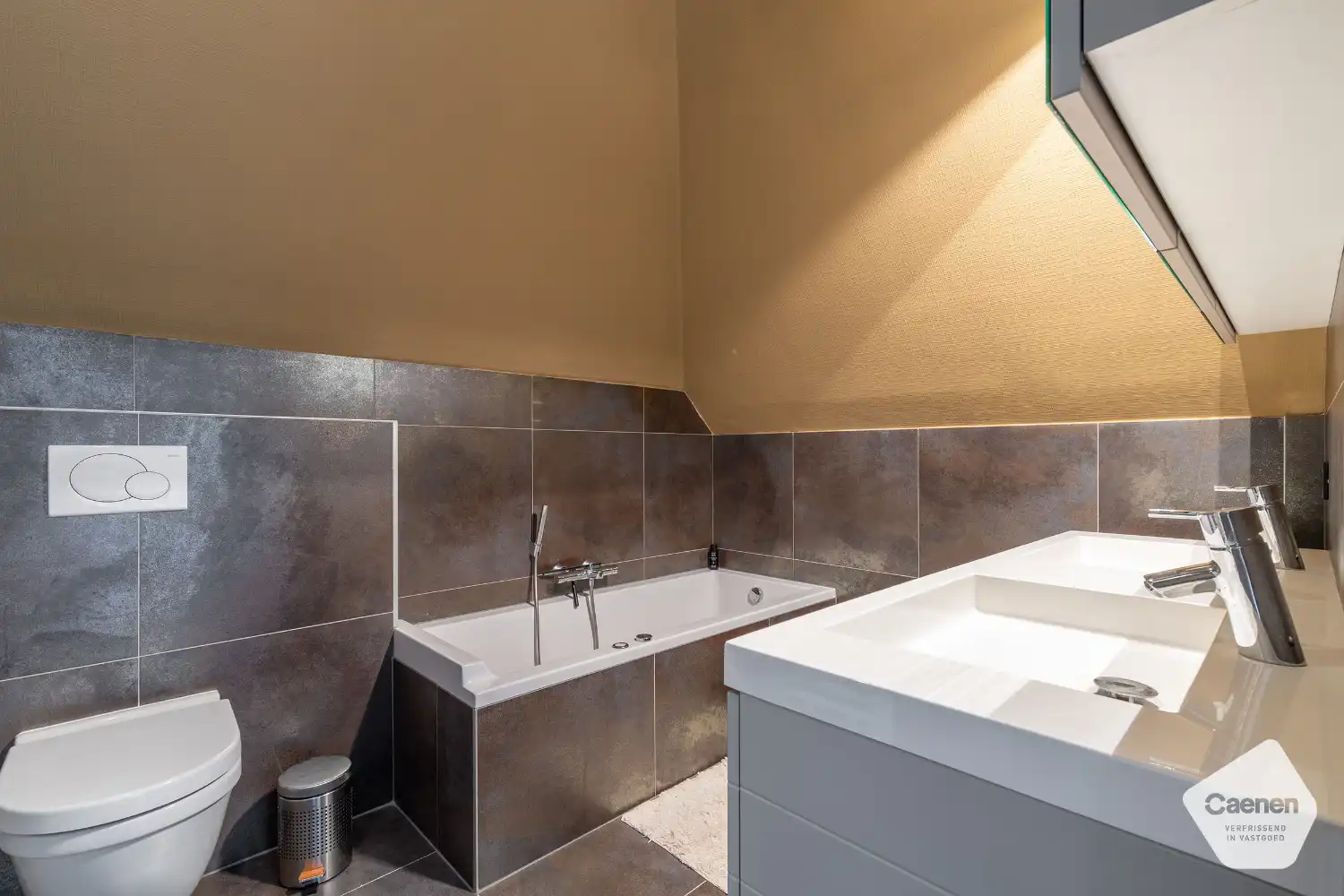Prachtig appartement met 3 slaapkamers en lateraal zeezicht foto 8