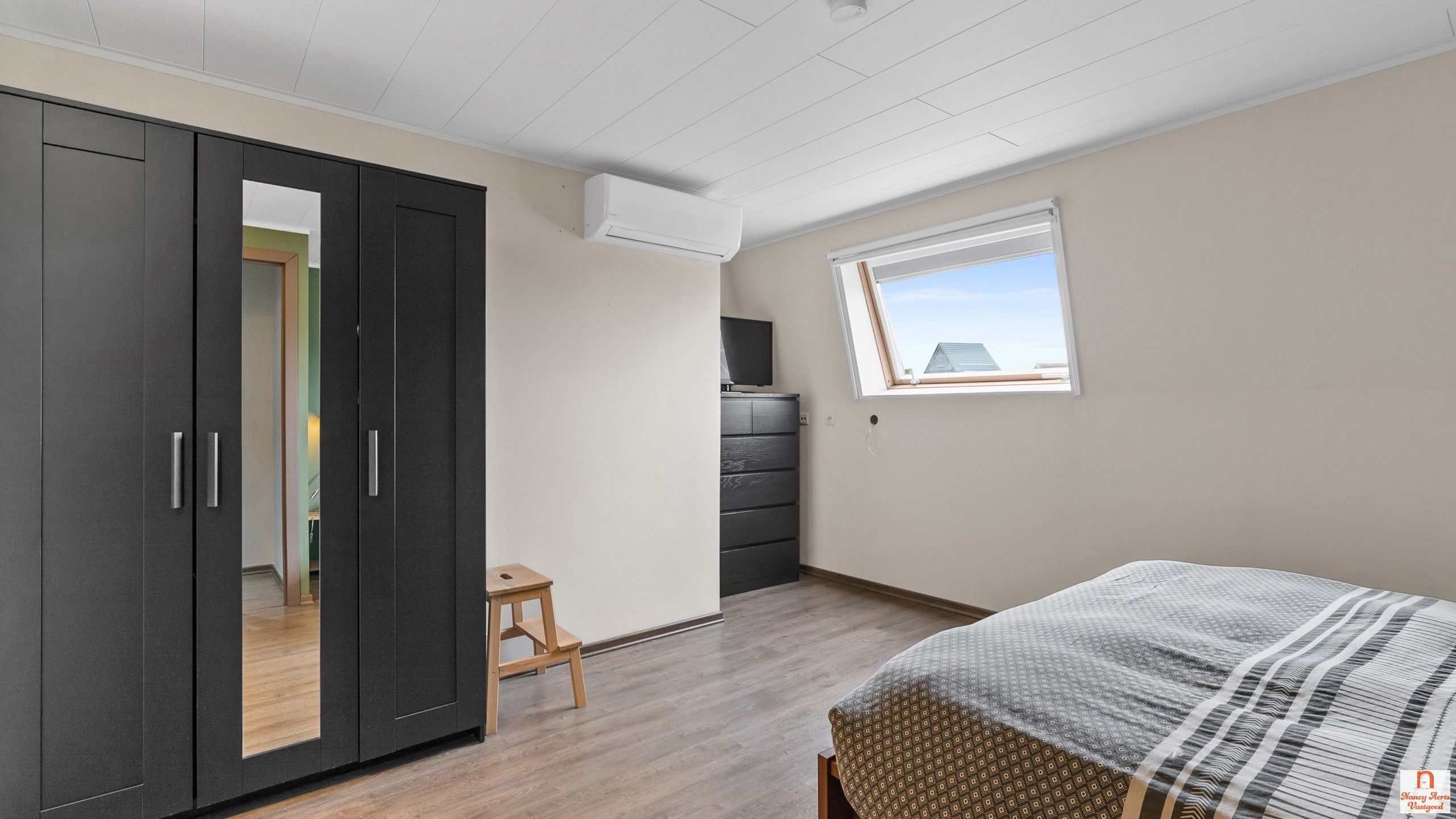 Authentieke woning met moderne toets en hedendaags comfort foto 17