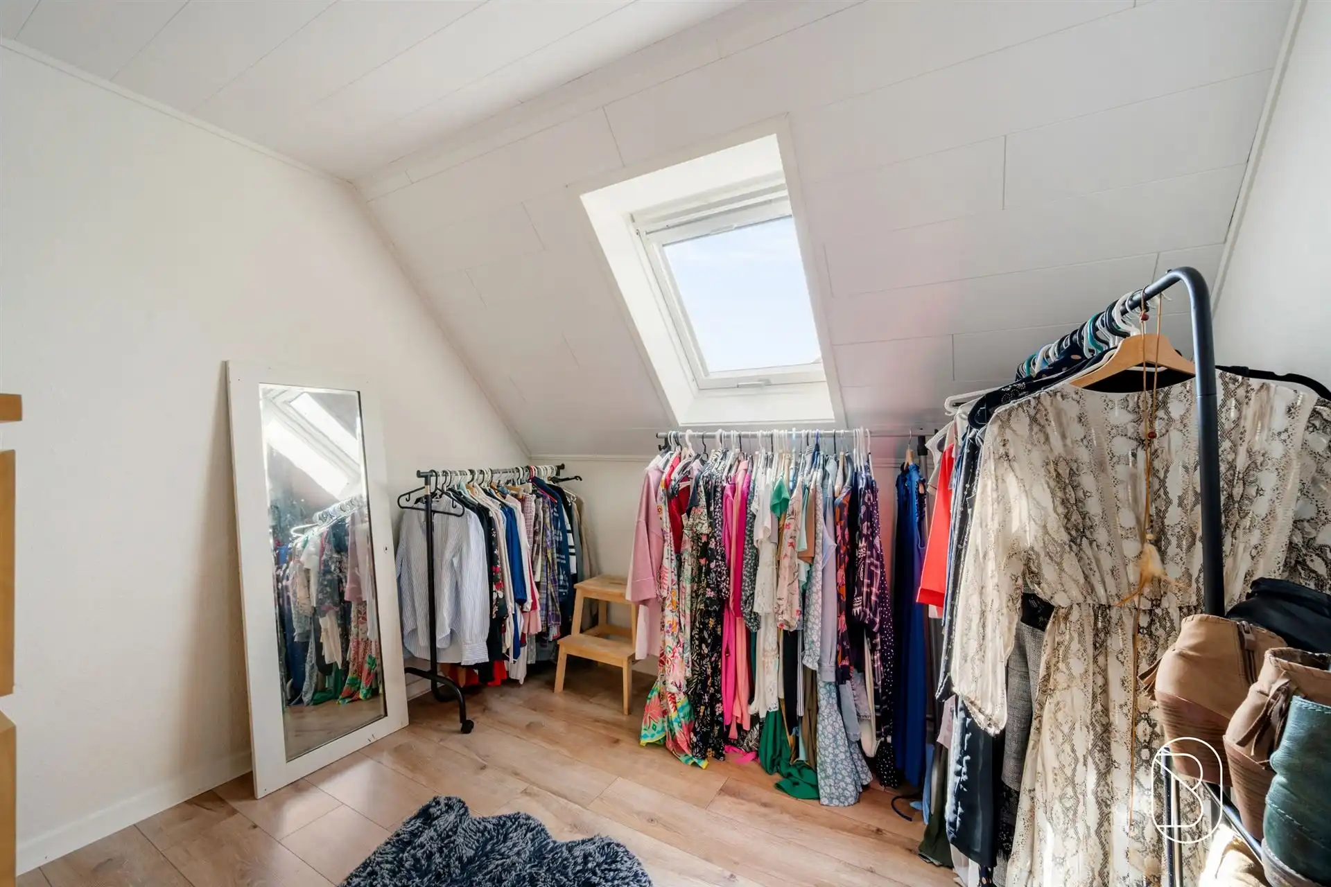 Ruime alleenstaande woning met 4 SLK op 991 m²! foto 20