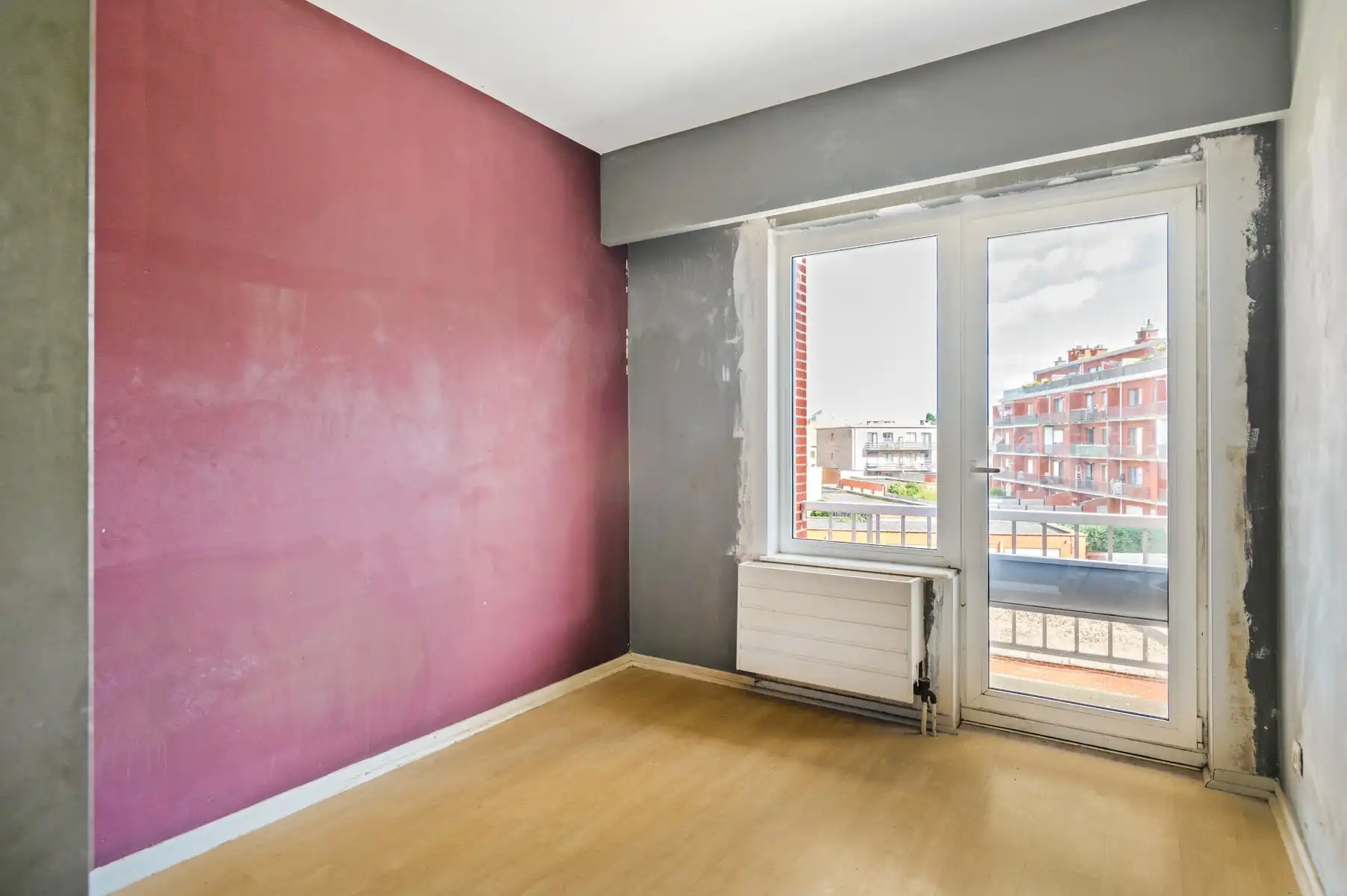 Goed gelegen 3-slaapkamerappartement met garage foto 11