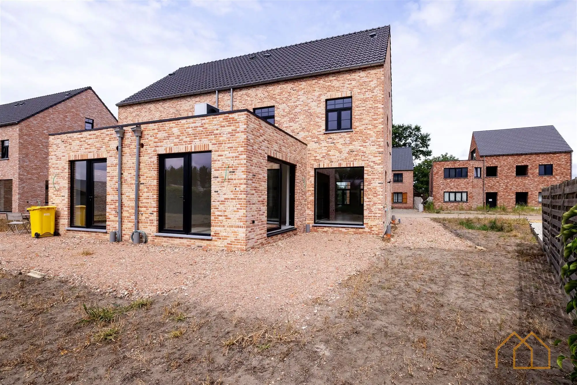 Ruime nieuwbouw van 180m² in Veerle - 4slk mogelijk foto 2