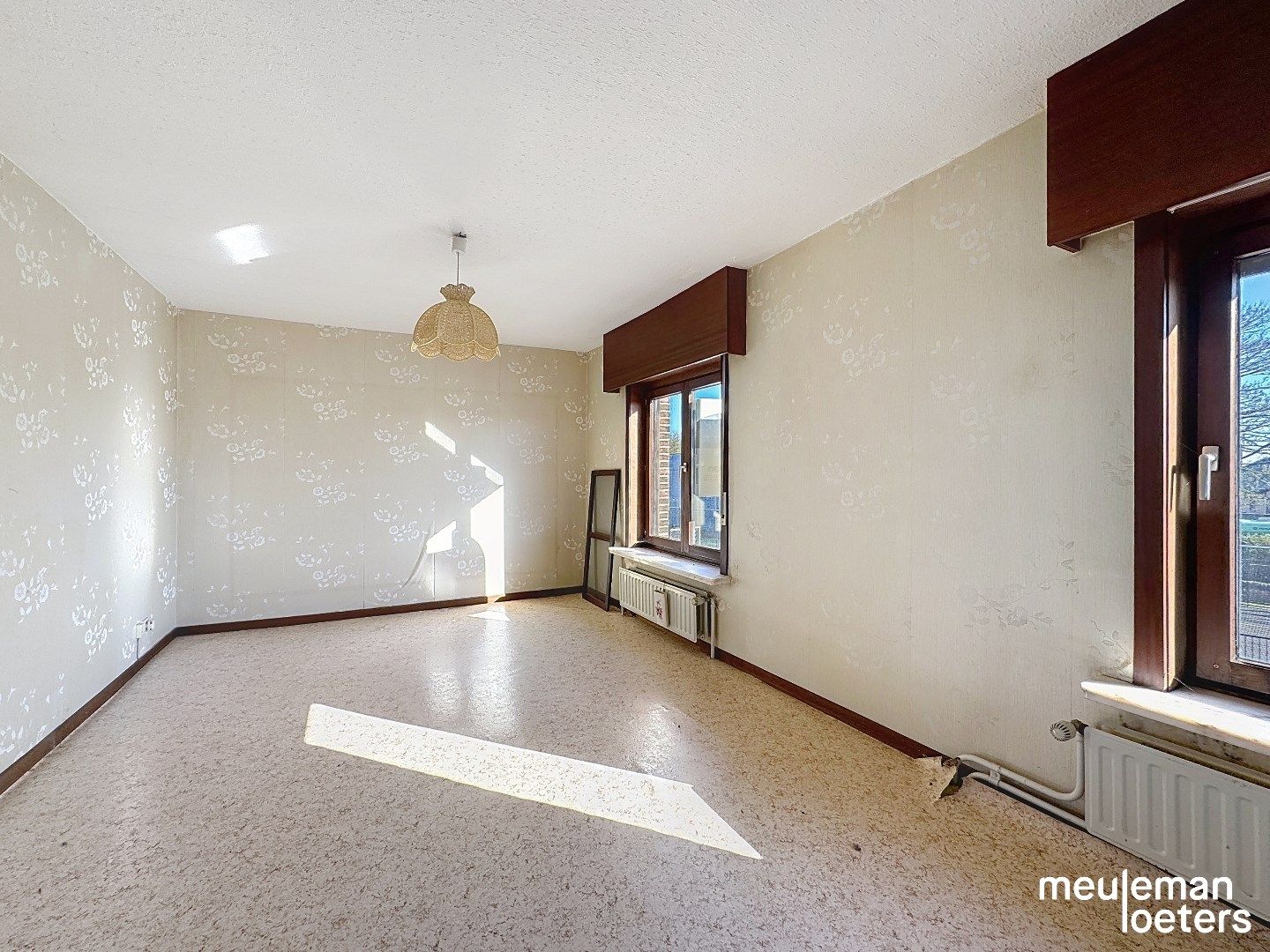 Te renoveren woning in Lotenhulle foto 12