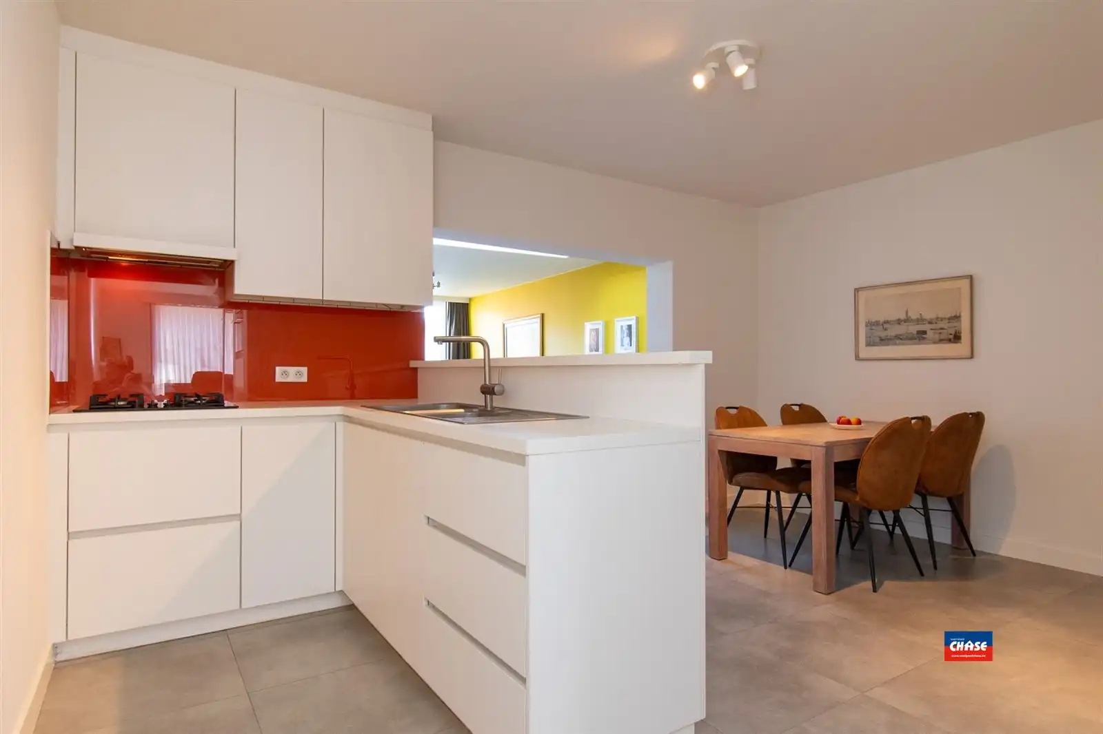 Gerenoveerde woning met 3 slaapkamers + tuin foto 7