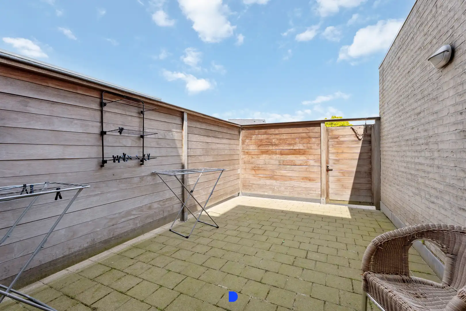 Ruim gelijkvloers appartement met terras. foto 9