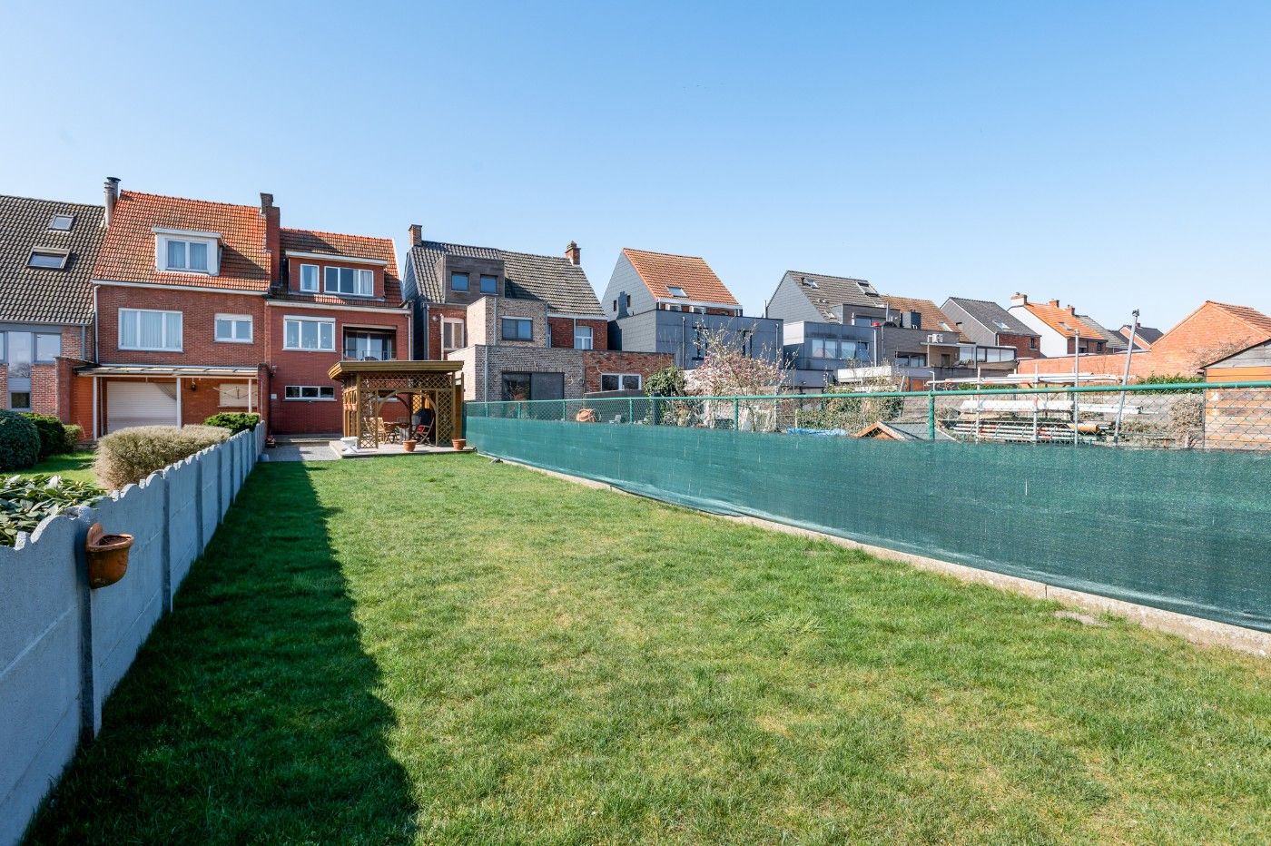 Te renoveren woning met 2 à 3 slpk., inpandige garage, dubbele garage en tuin foto 22