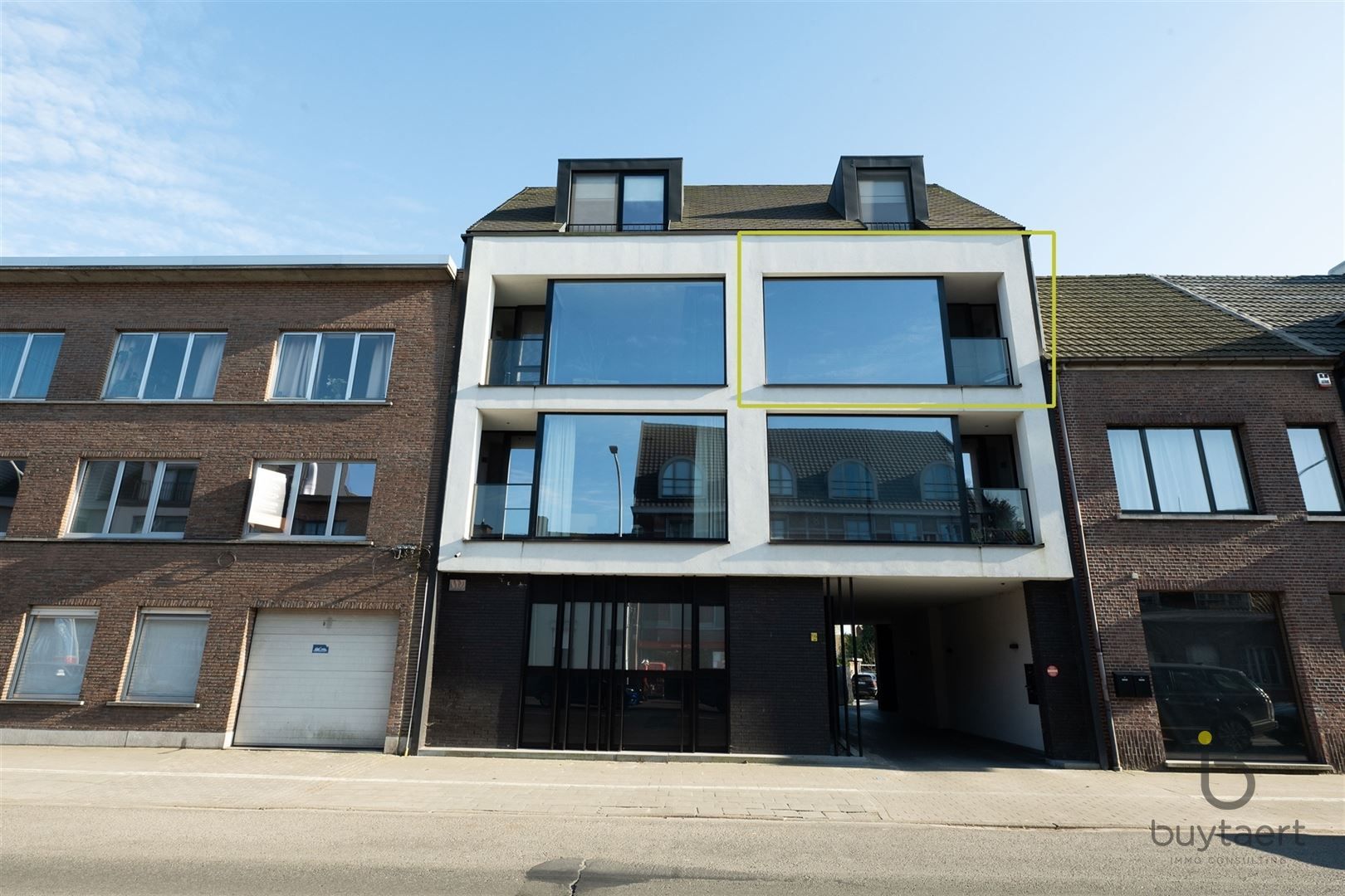 STIJLVOL APPARTEMENT IN HARTJE SCHILDE MET ZONNIG TERRAS! foto 3