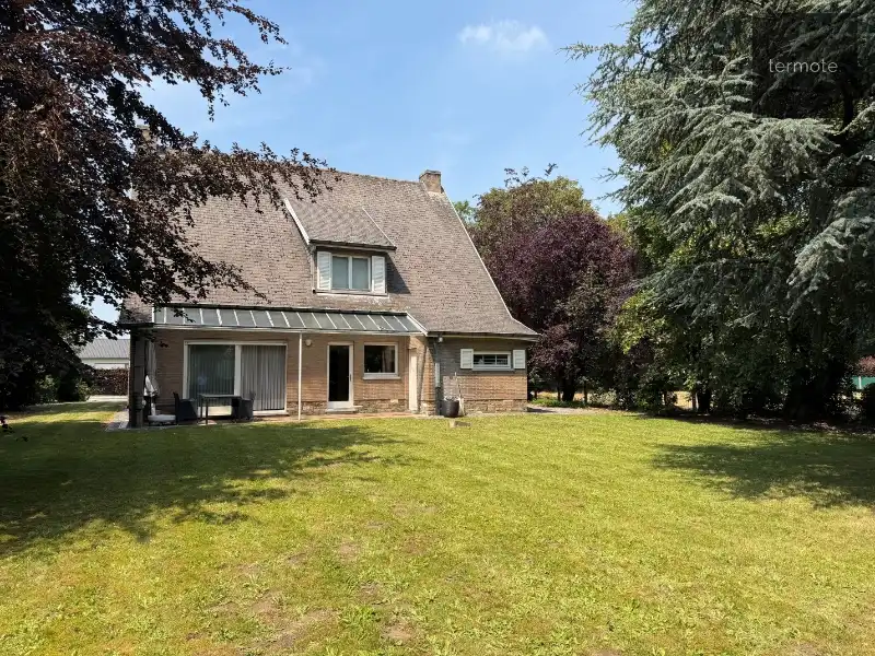 villa foto {{pictureIndex}}