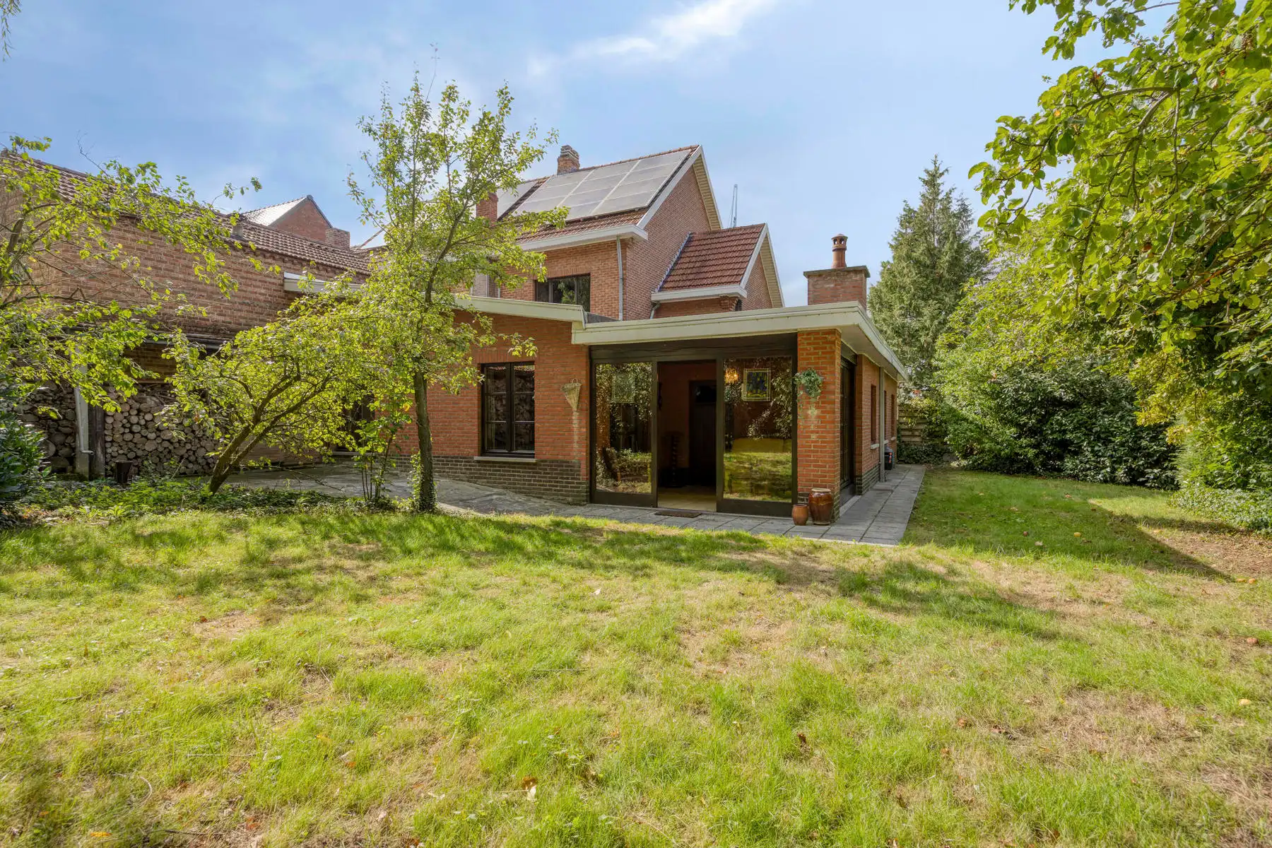 Charmante, karaktervolle HOB met mooie tuin op toplocatie foto 27