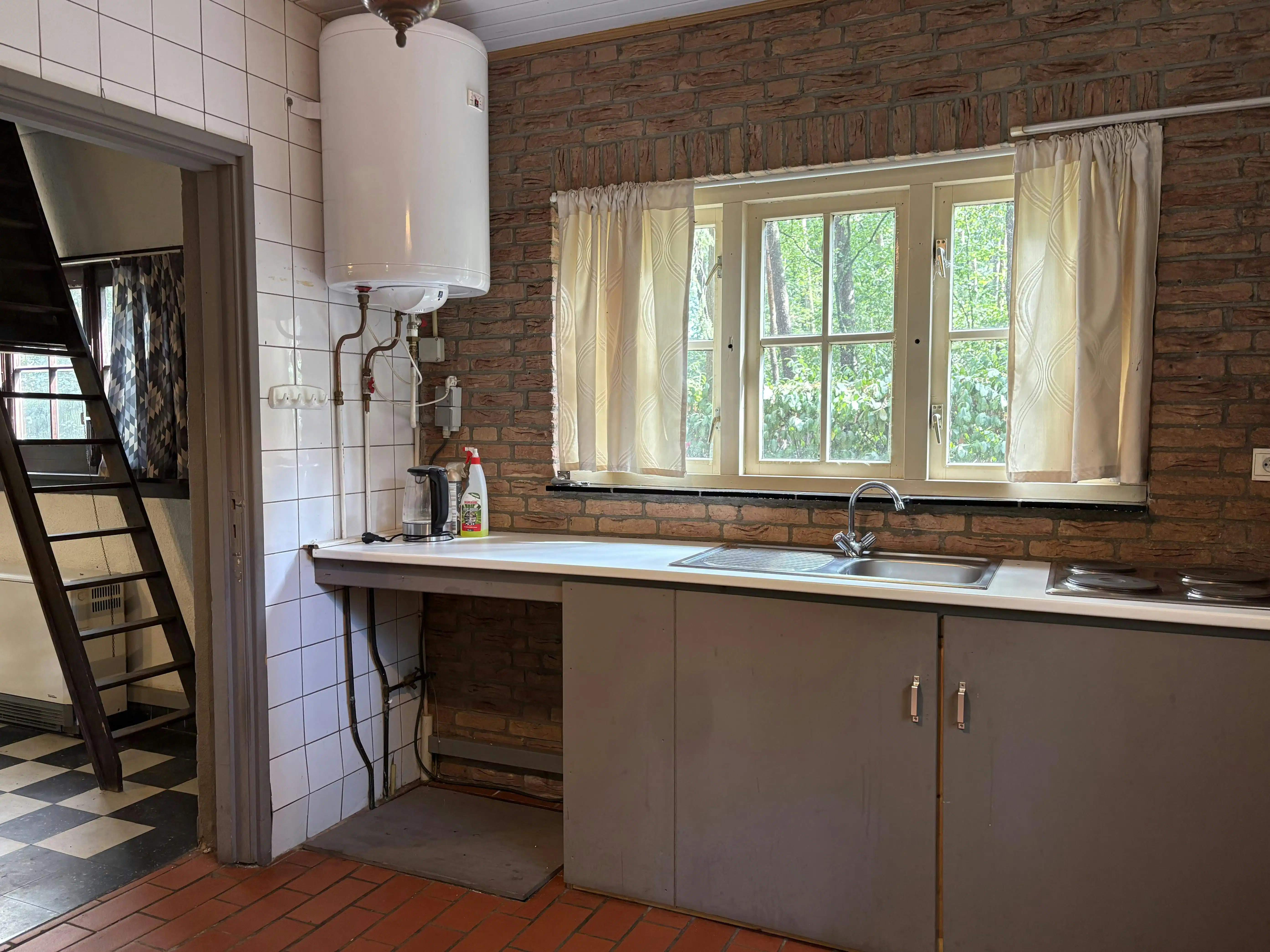 Woning met grote tuin te koop in Essen! foto 6