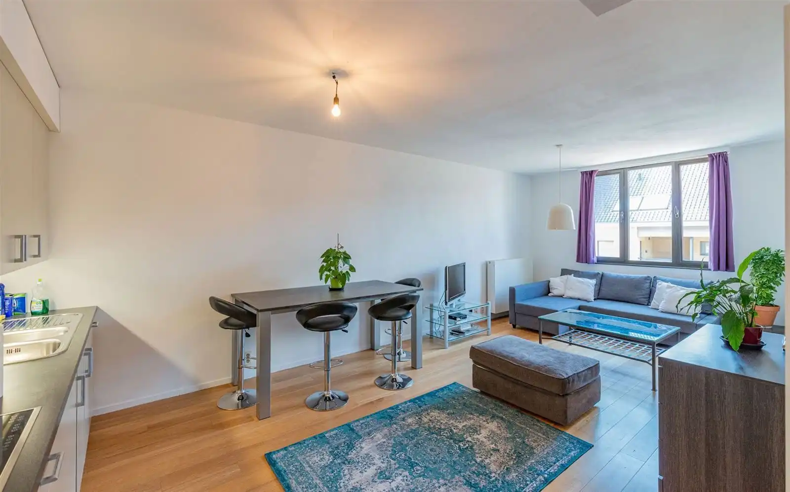 Appartement met 1 slaapkamer, parking en kelder foto 3