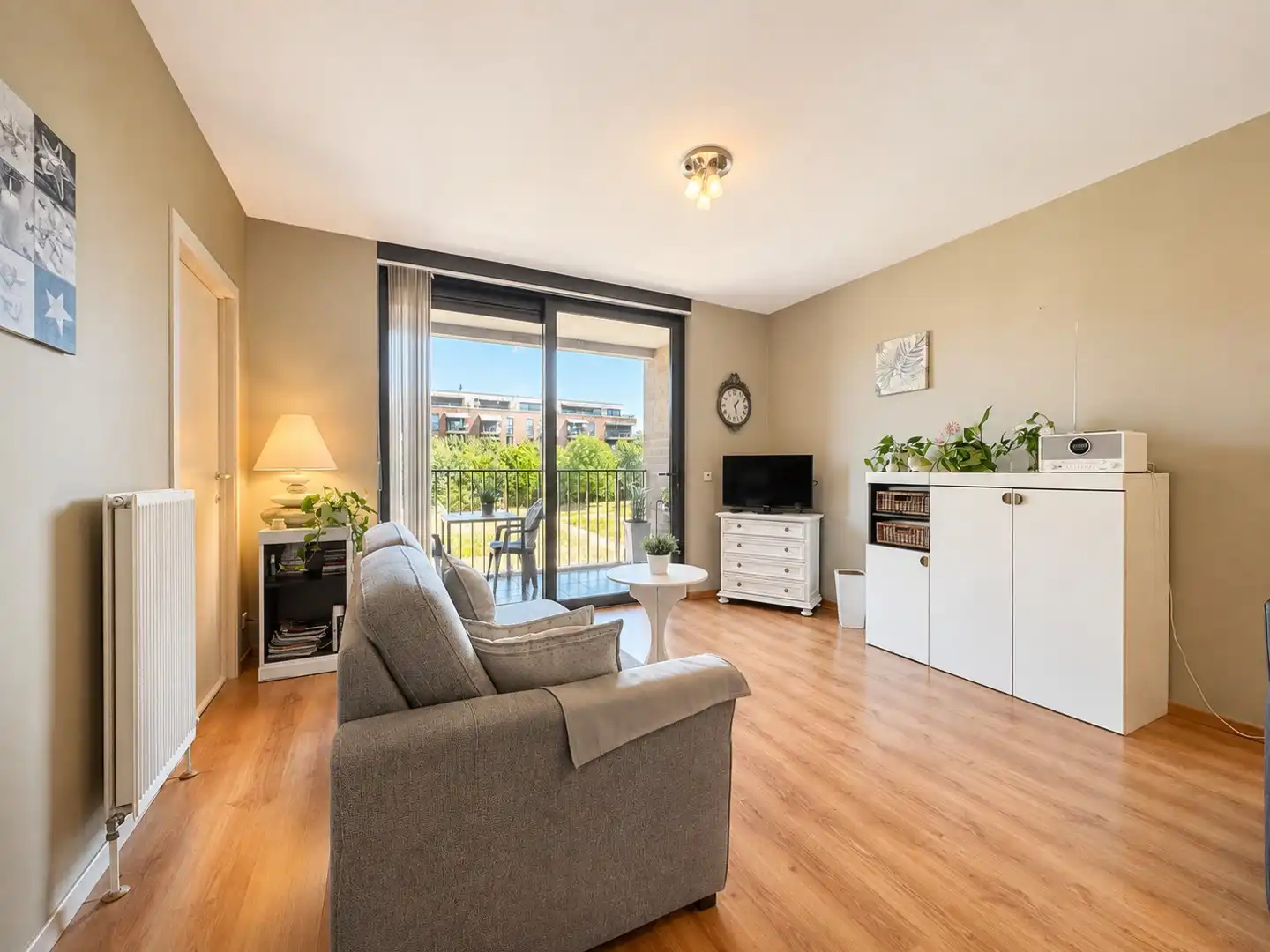 Rustig gelegen 1 slaapkamerappartement in centrum Aalter foto 6