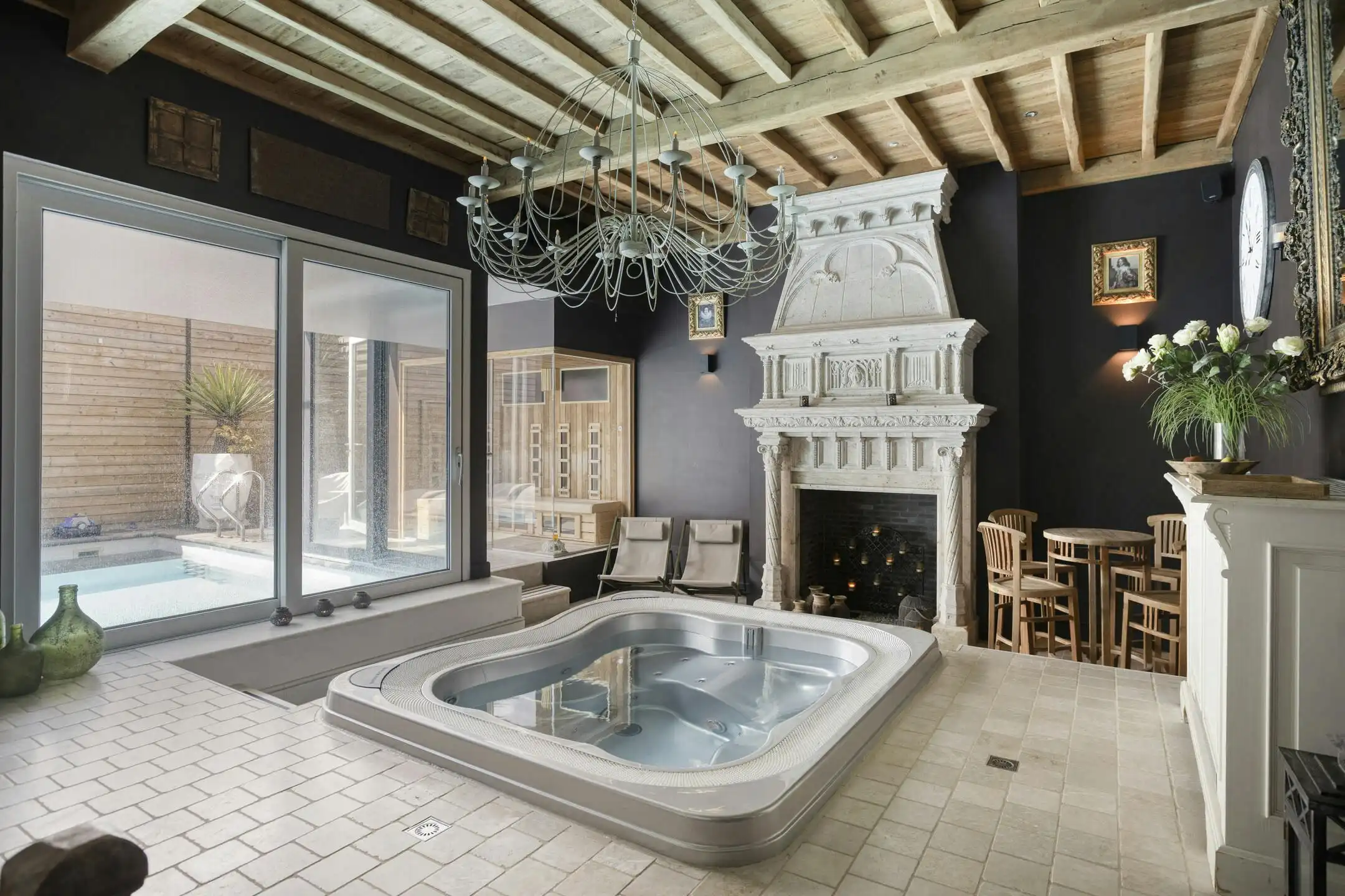 Uniek pand met woonst en wellnessfaciliteiten in Brugge foto 7